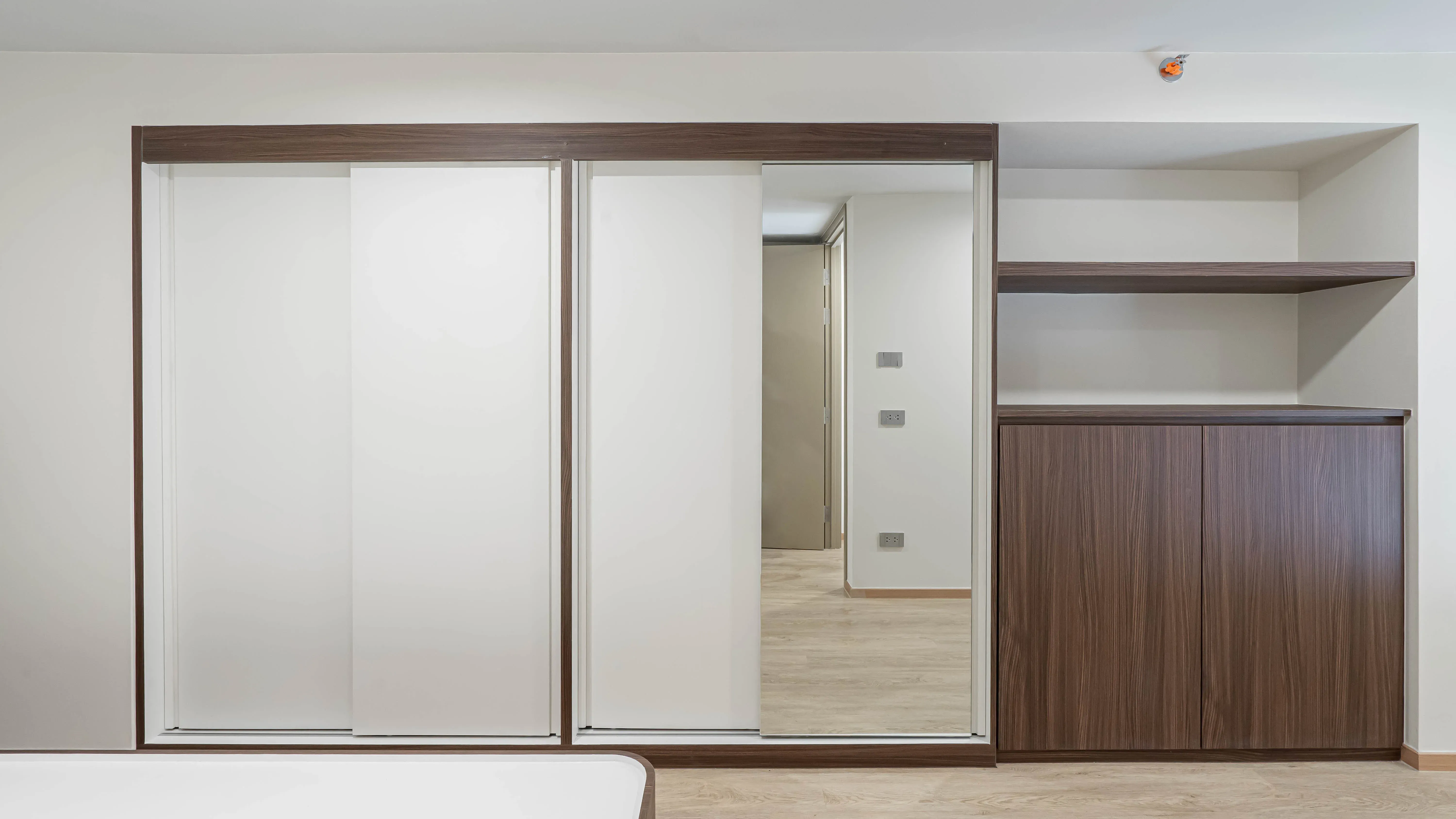 image-cover-bed-room-real