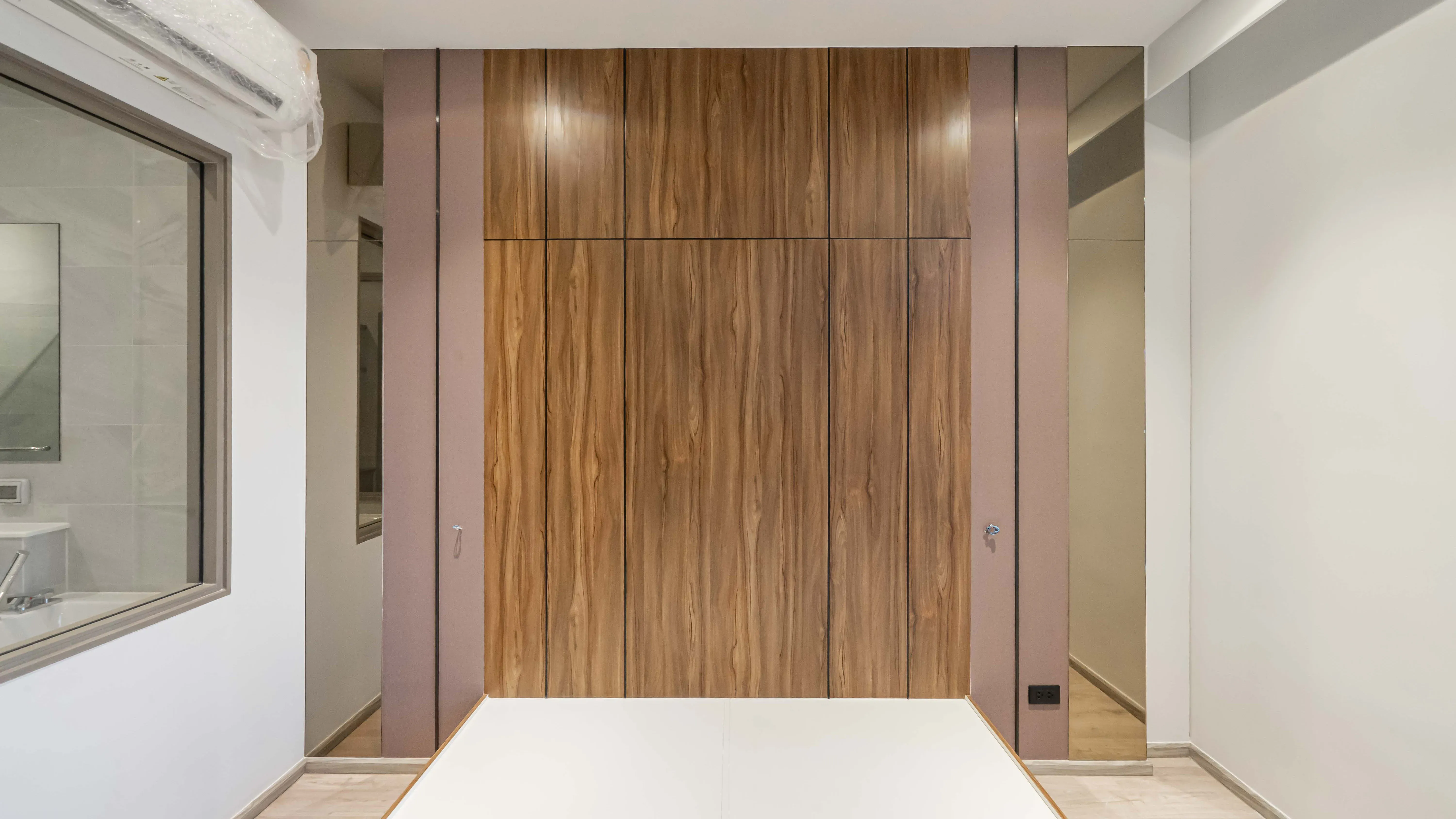 image-cover-bed-room-real