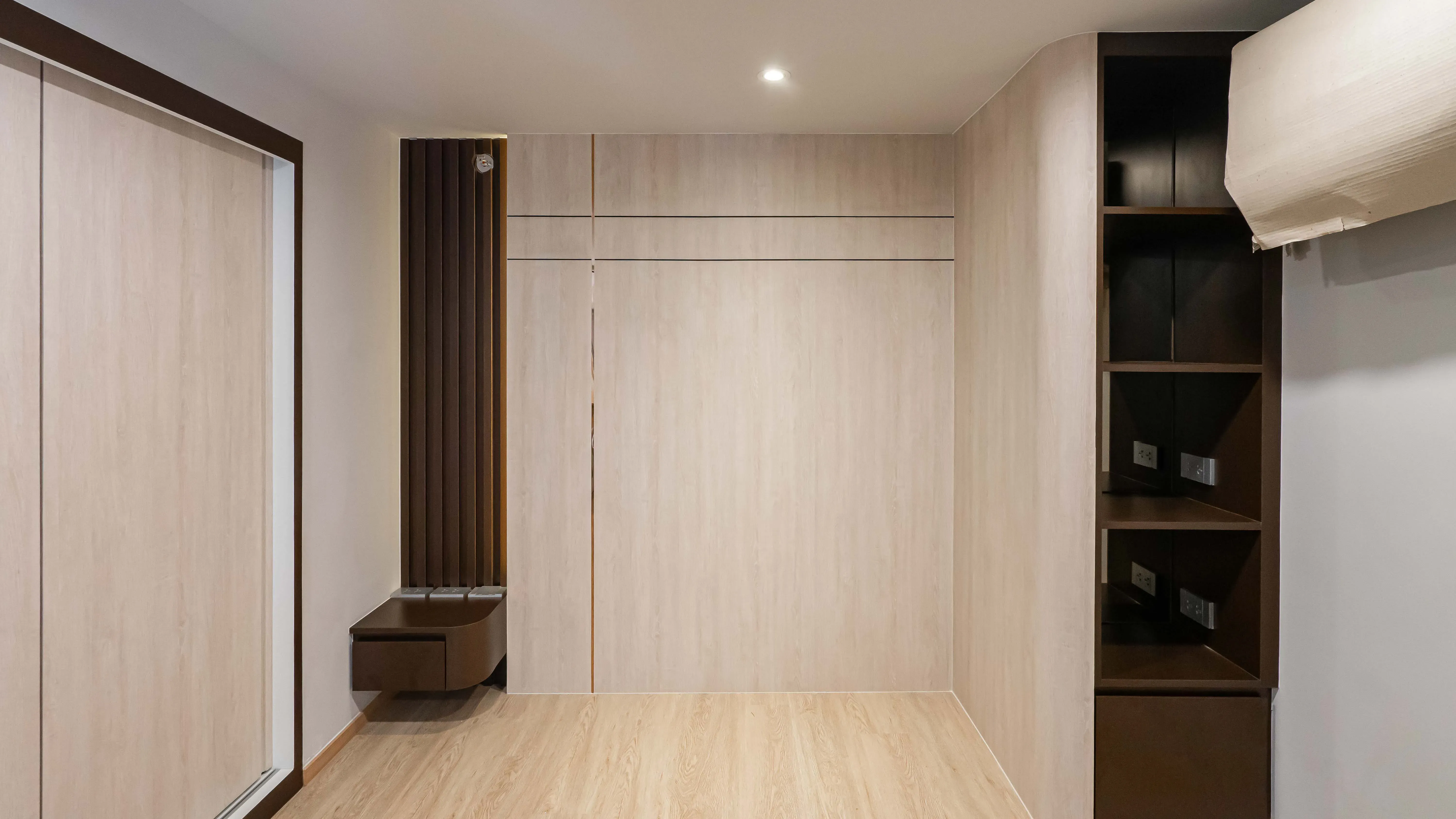 image-cover-bed-room-real