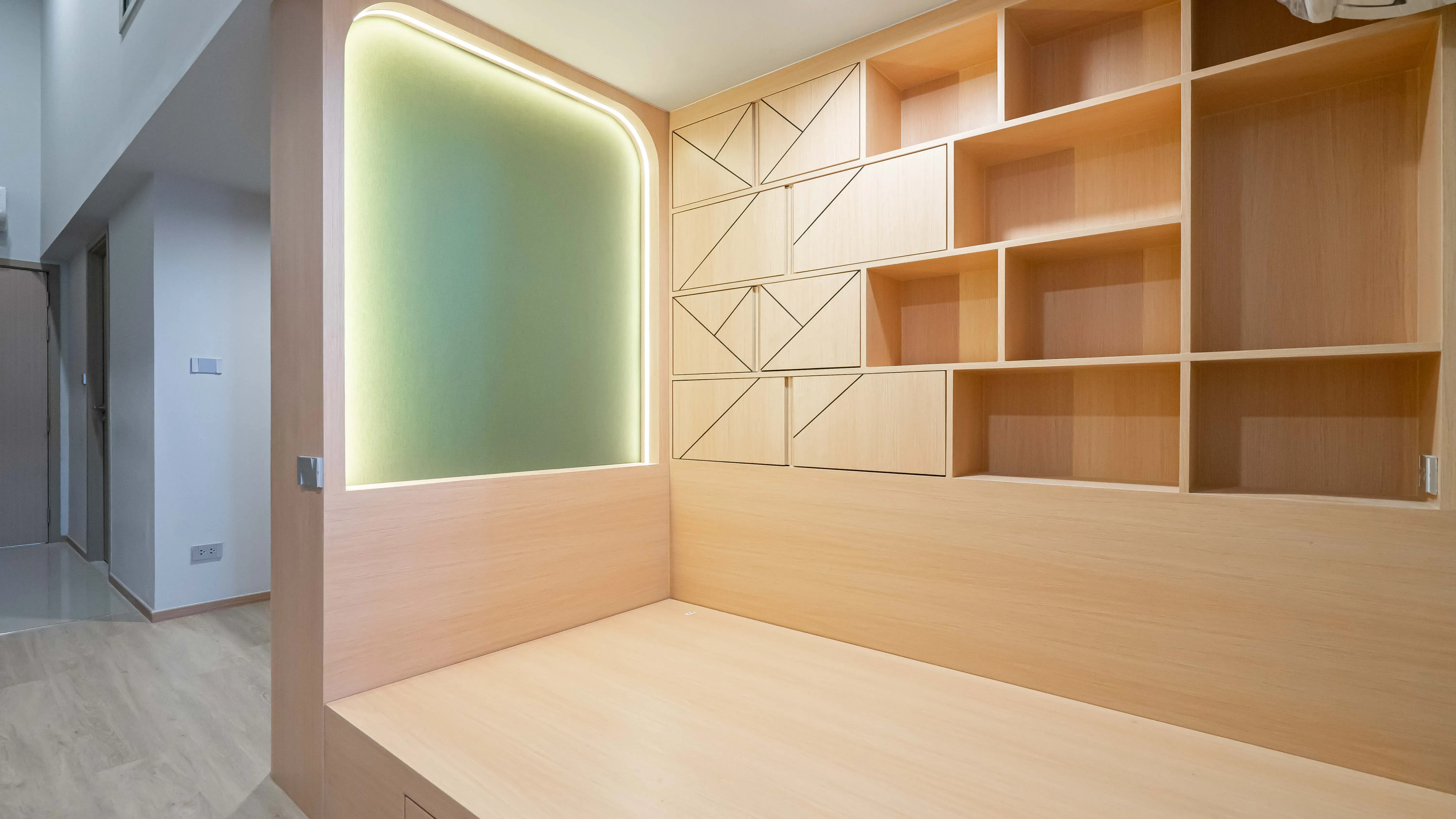 image-cover-bed-room-real