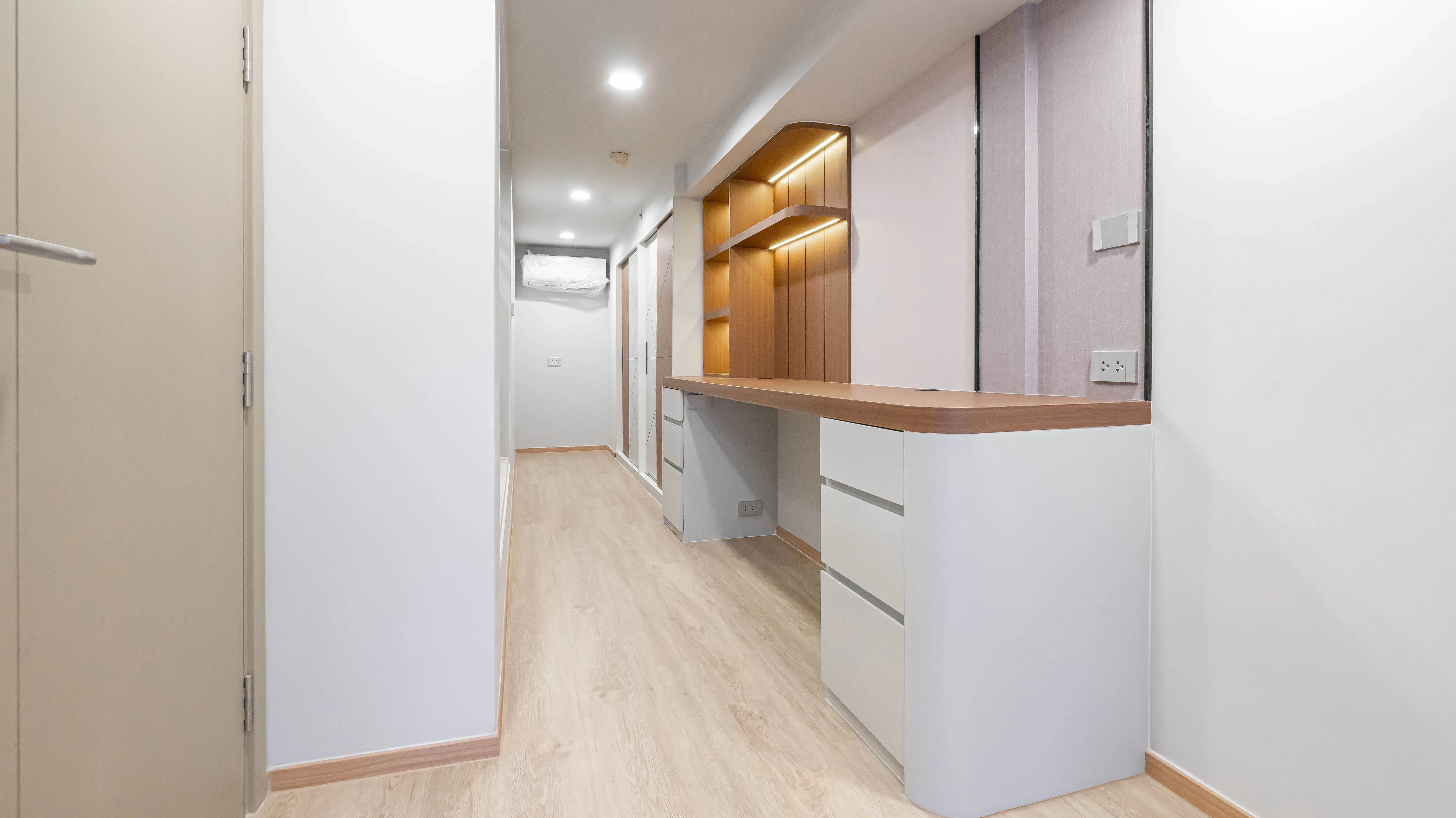 image-cover-bed-room-real