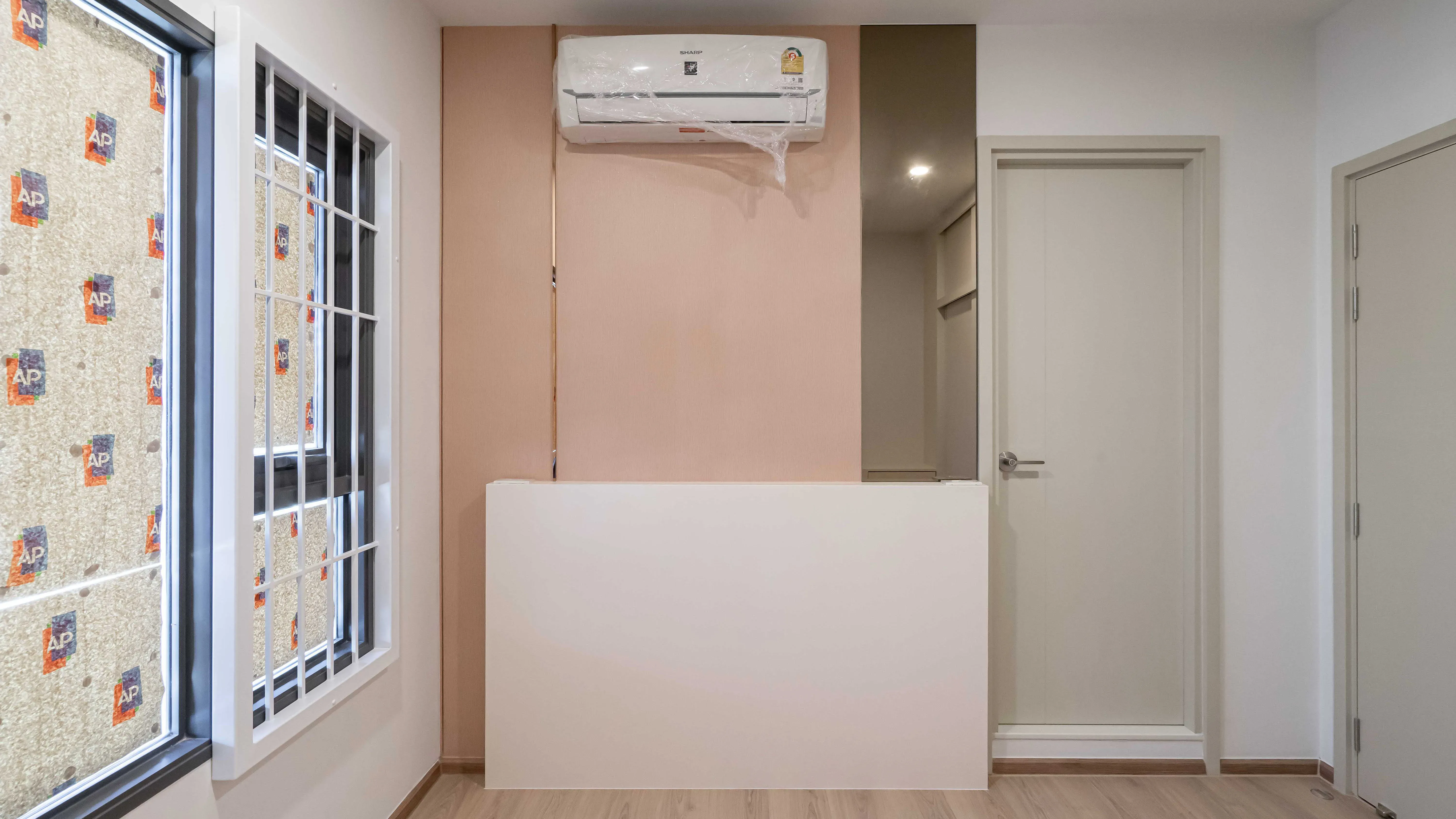 image-cover-bed-room-real