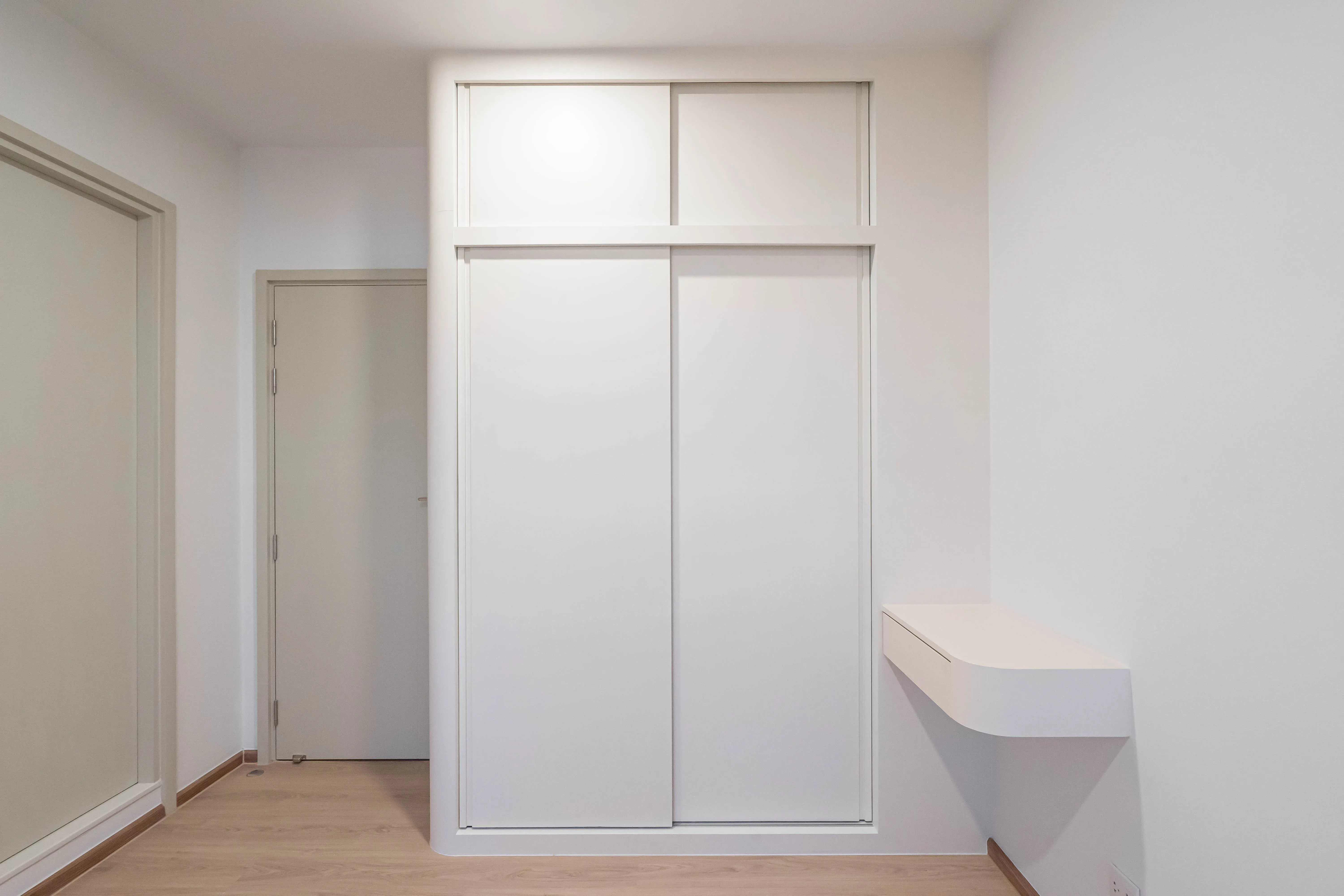 image-cover-bed-room-real