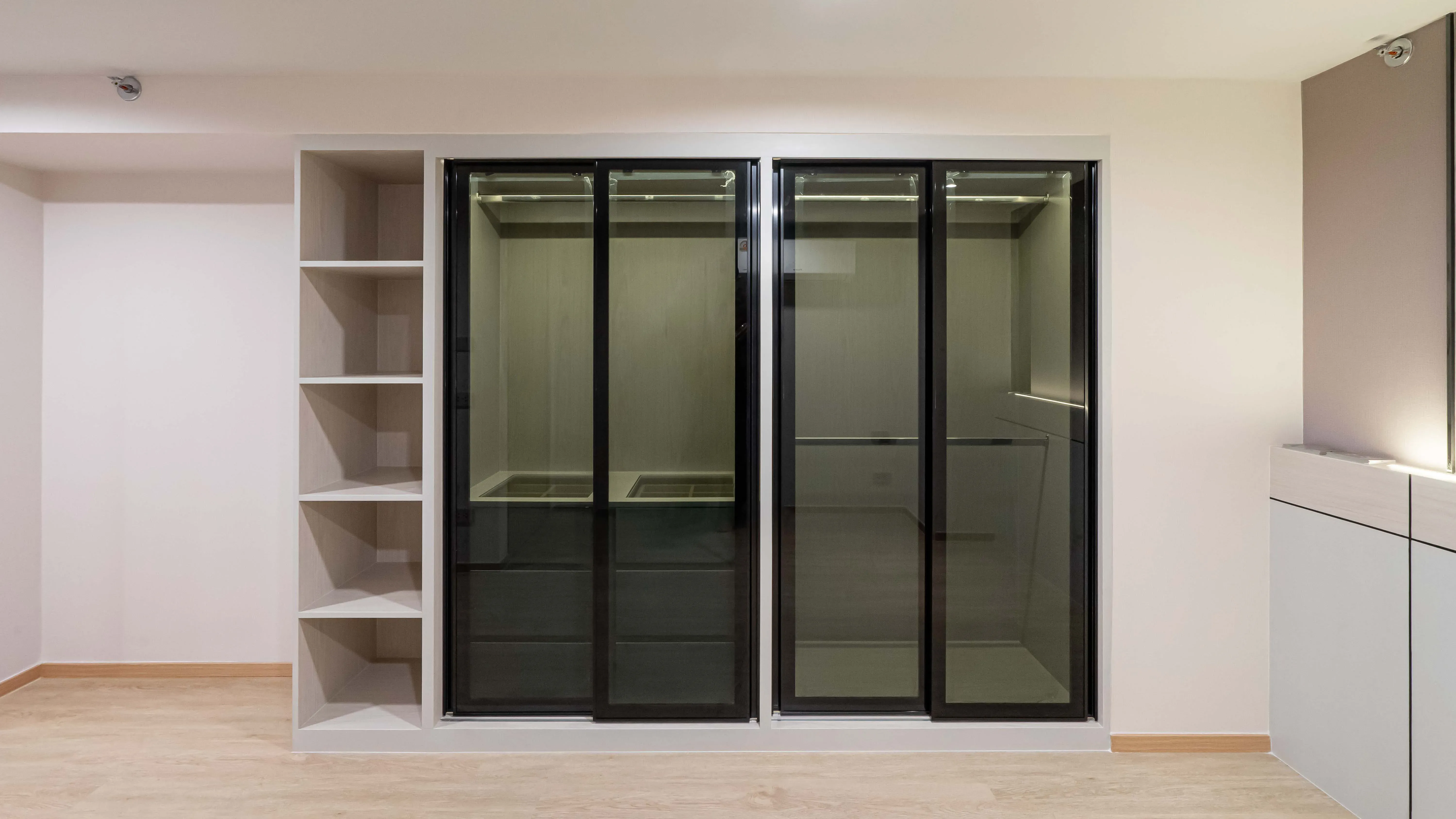 image-cover-bed-room-real