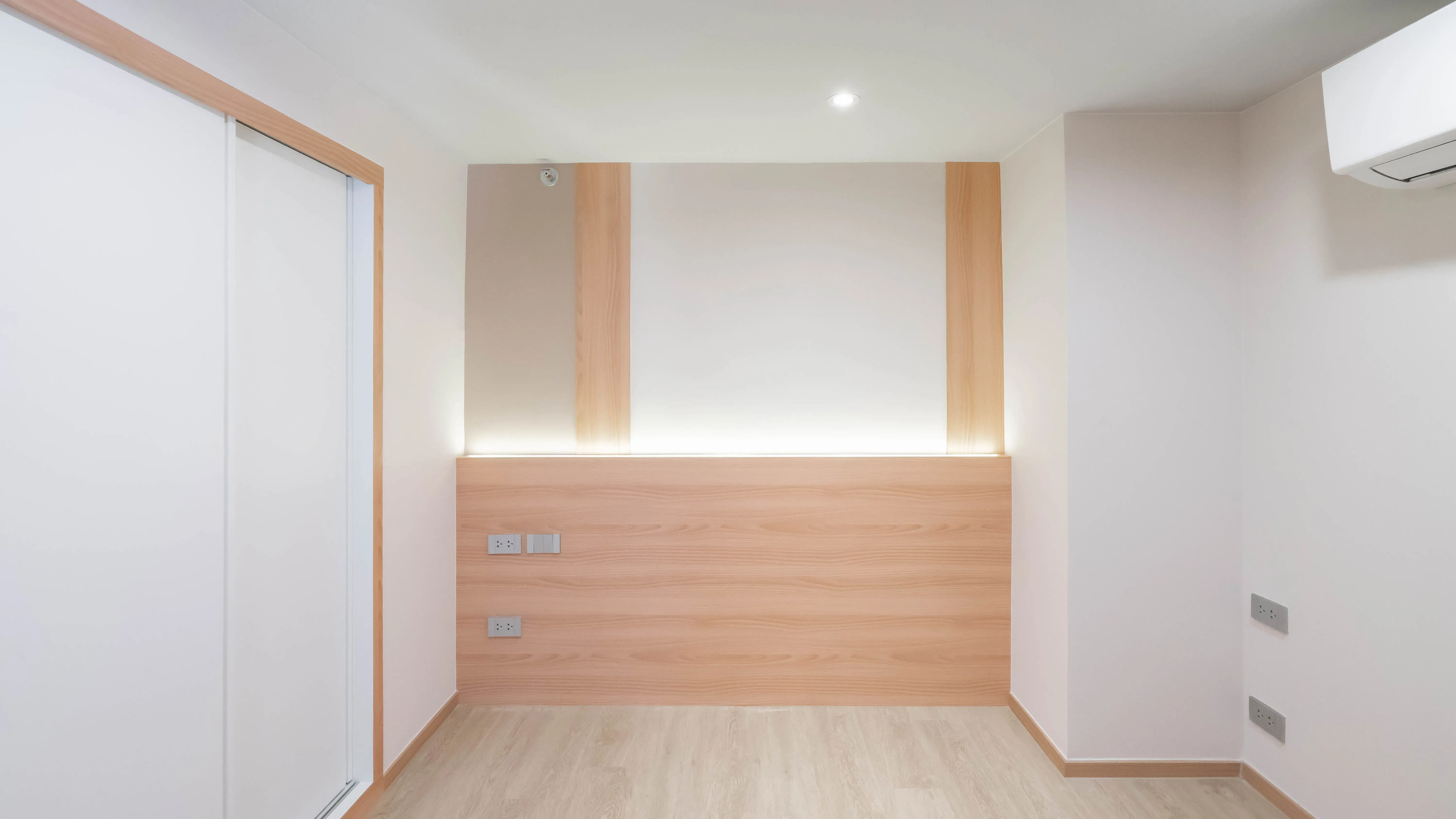 image-cover-bed-room-real