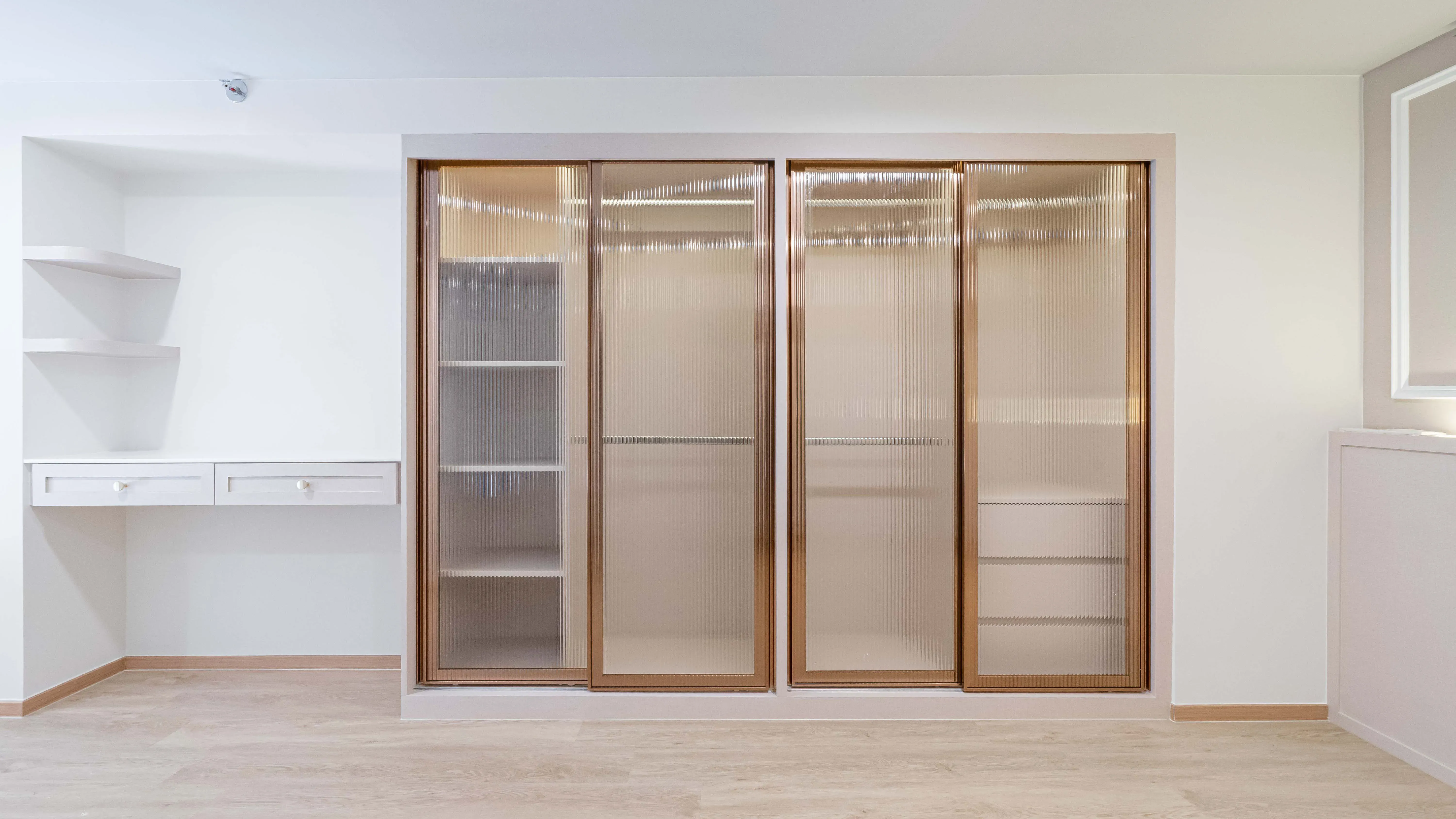 image-cover-bed-room-real