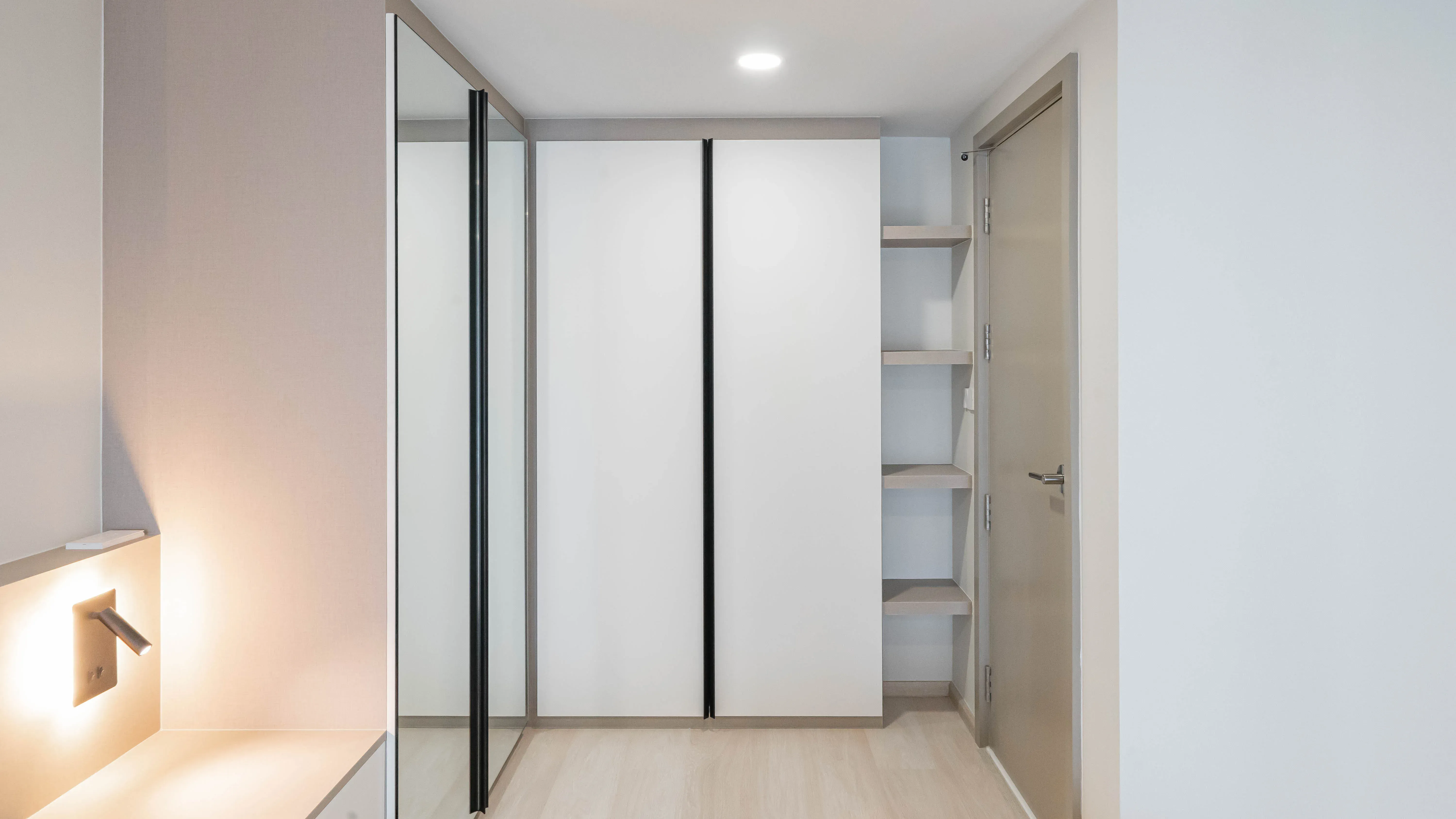 image-cover-bed-room-real