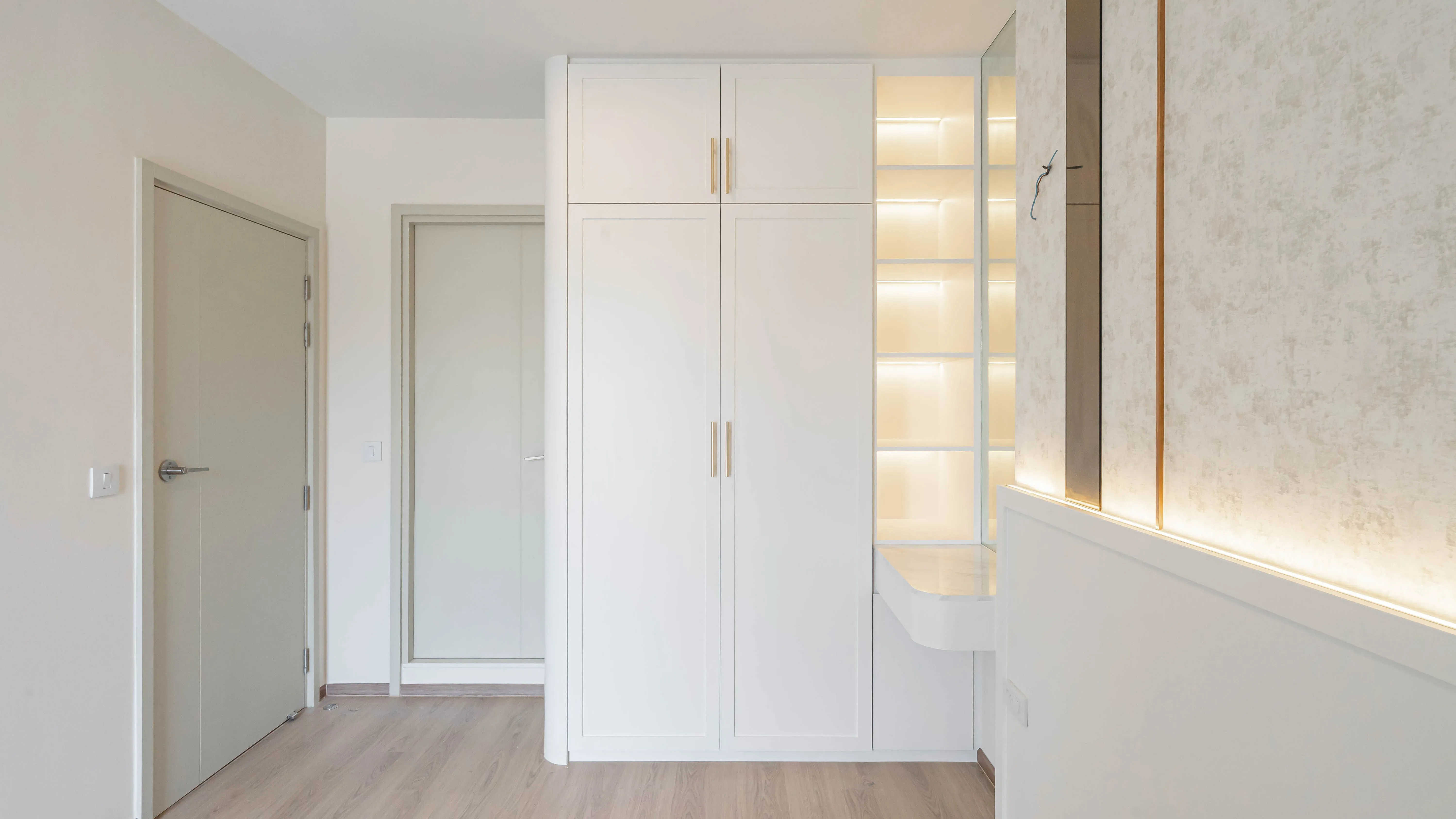 image-cover-bed-room-real