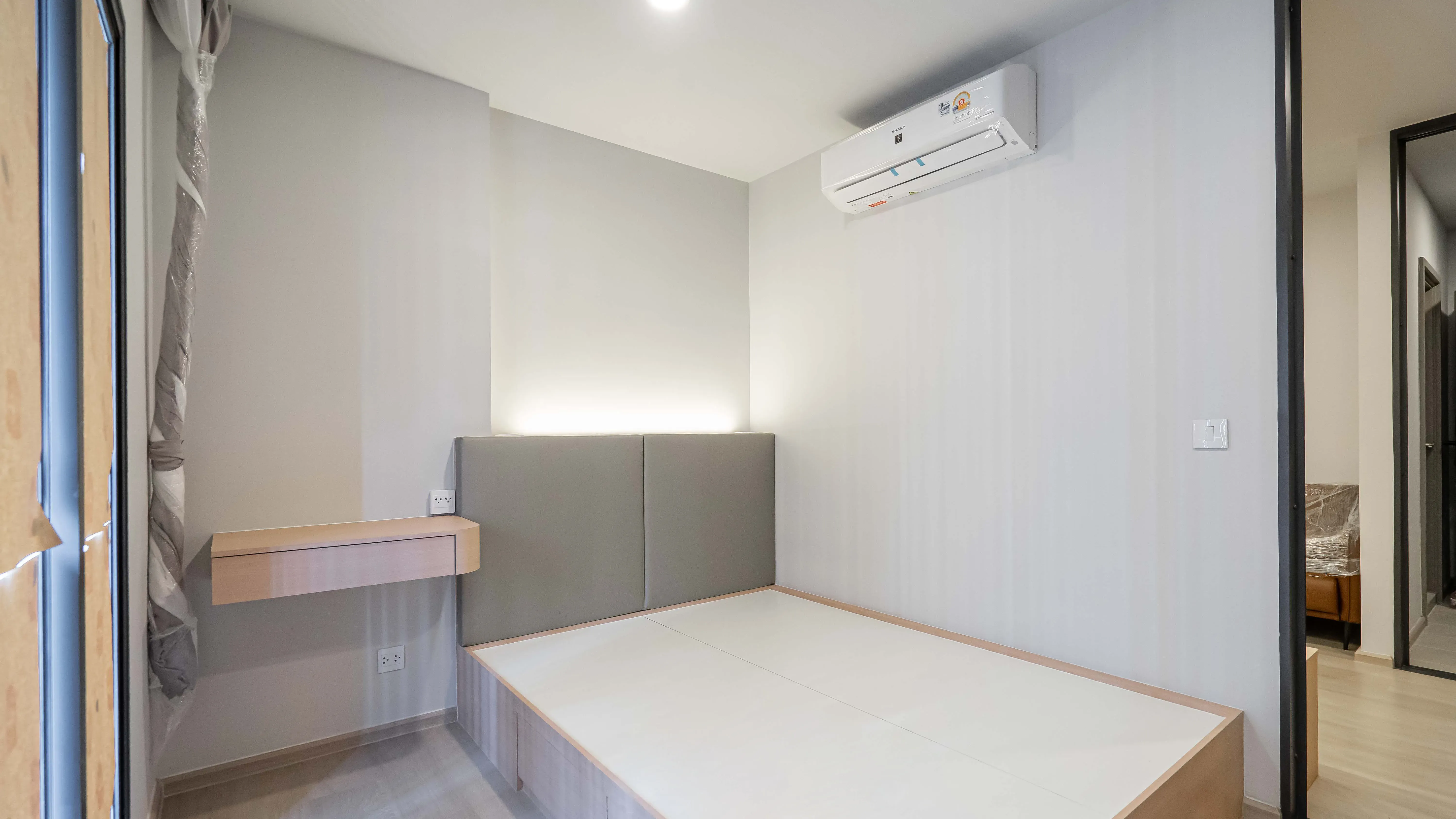 image-cover-bed-room-real
