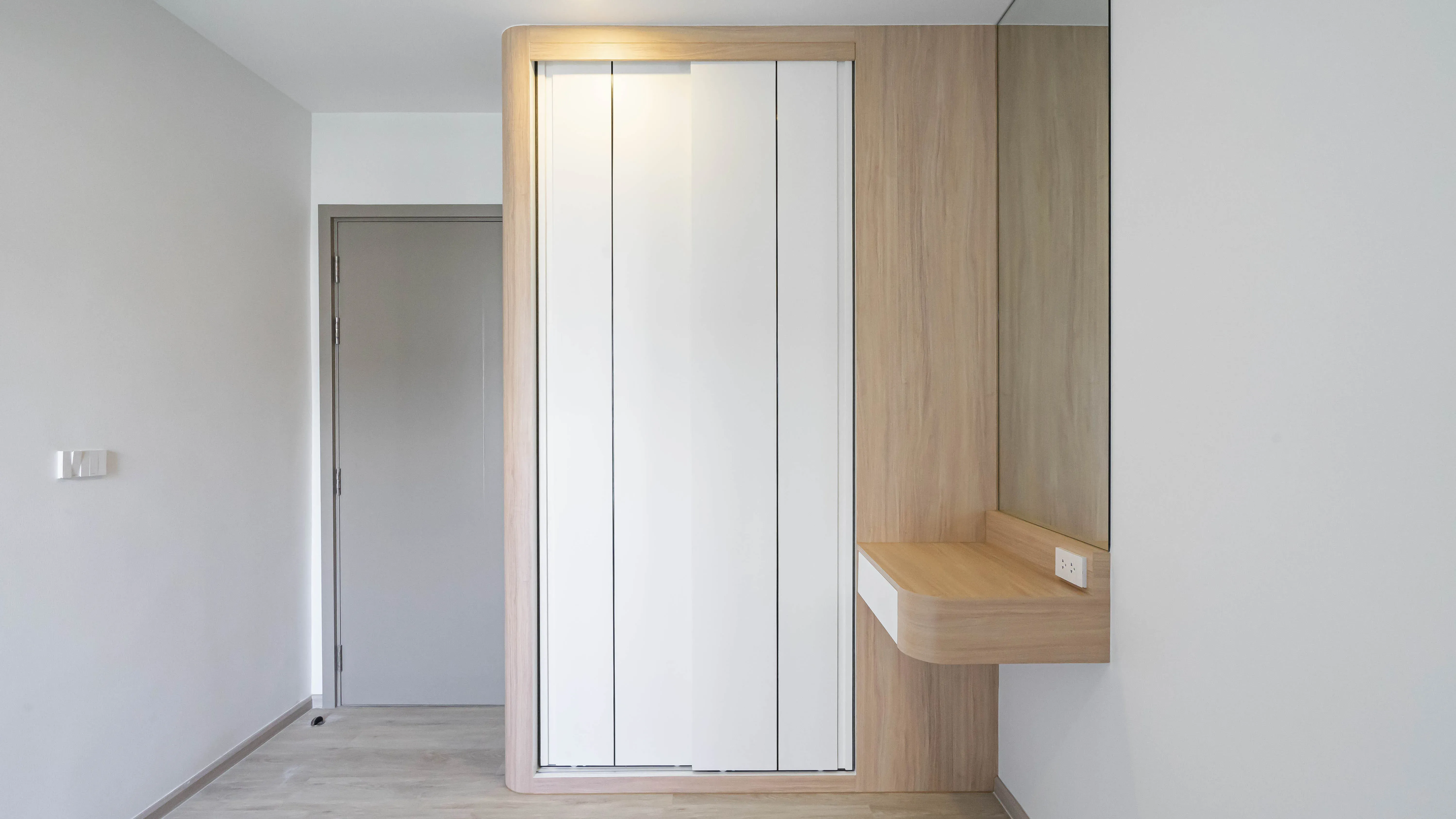 image-cover-bed-room-real