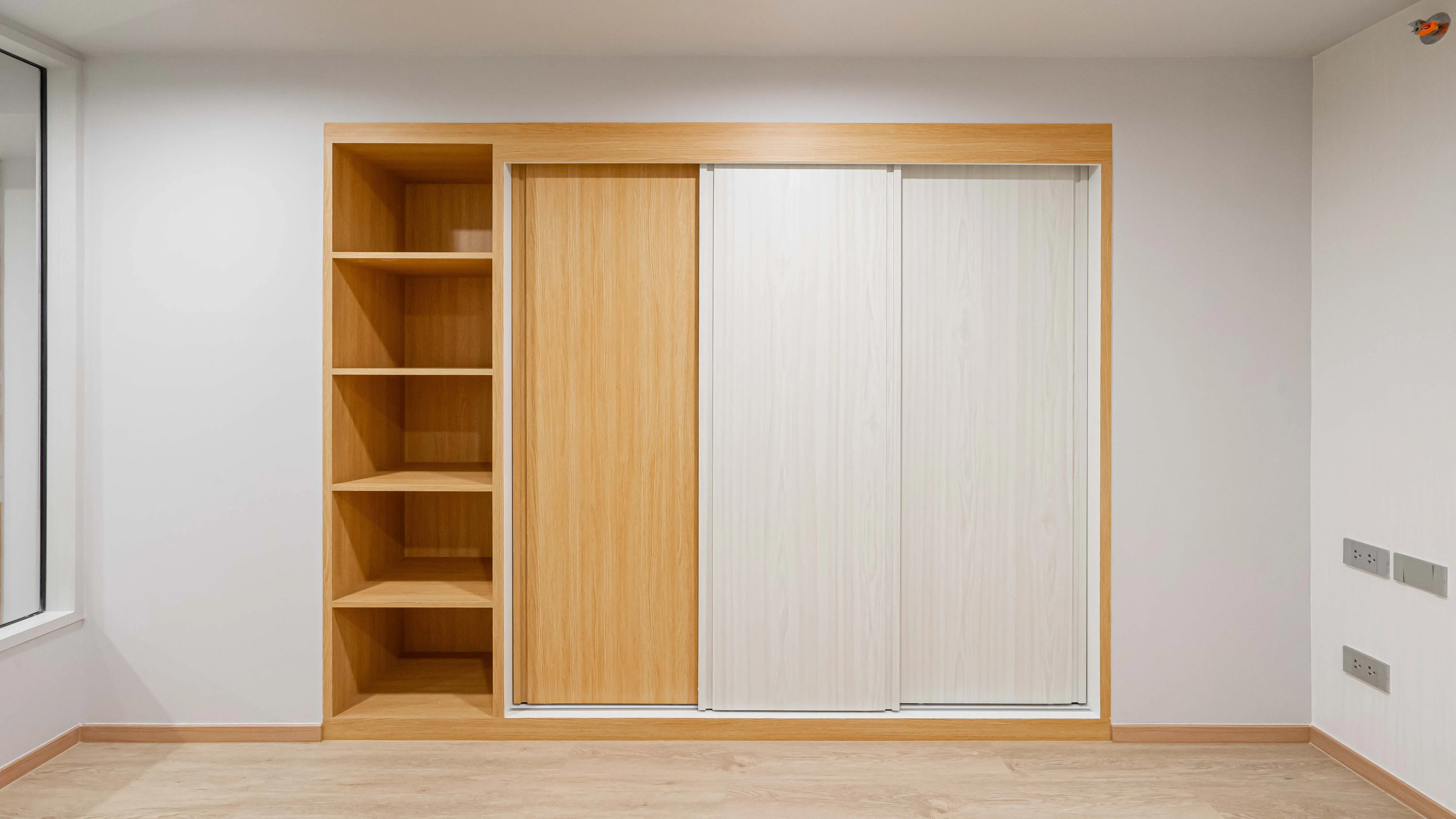 image-cover-bed-room-real
