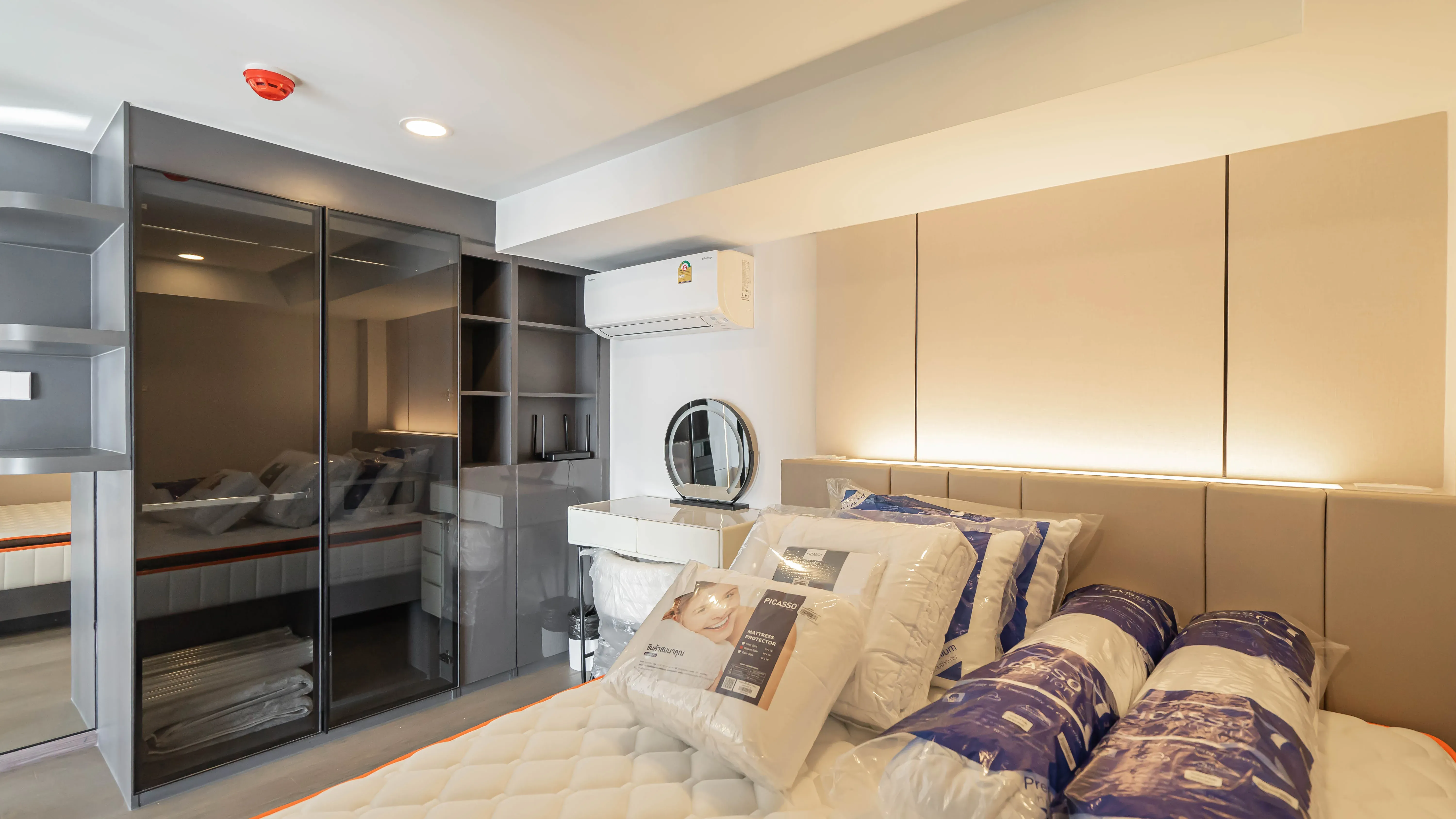 image-cover-real-bed-room-real