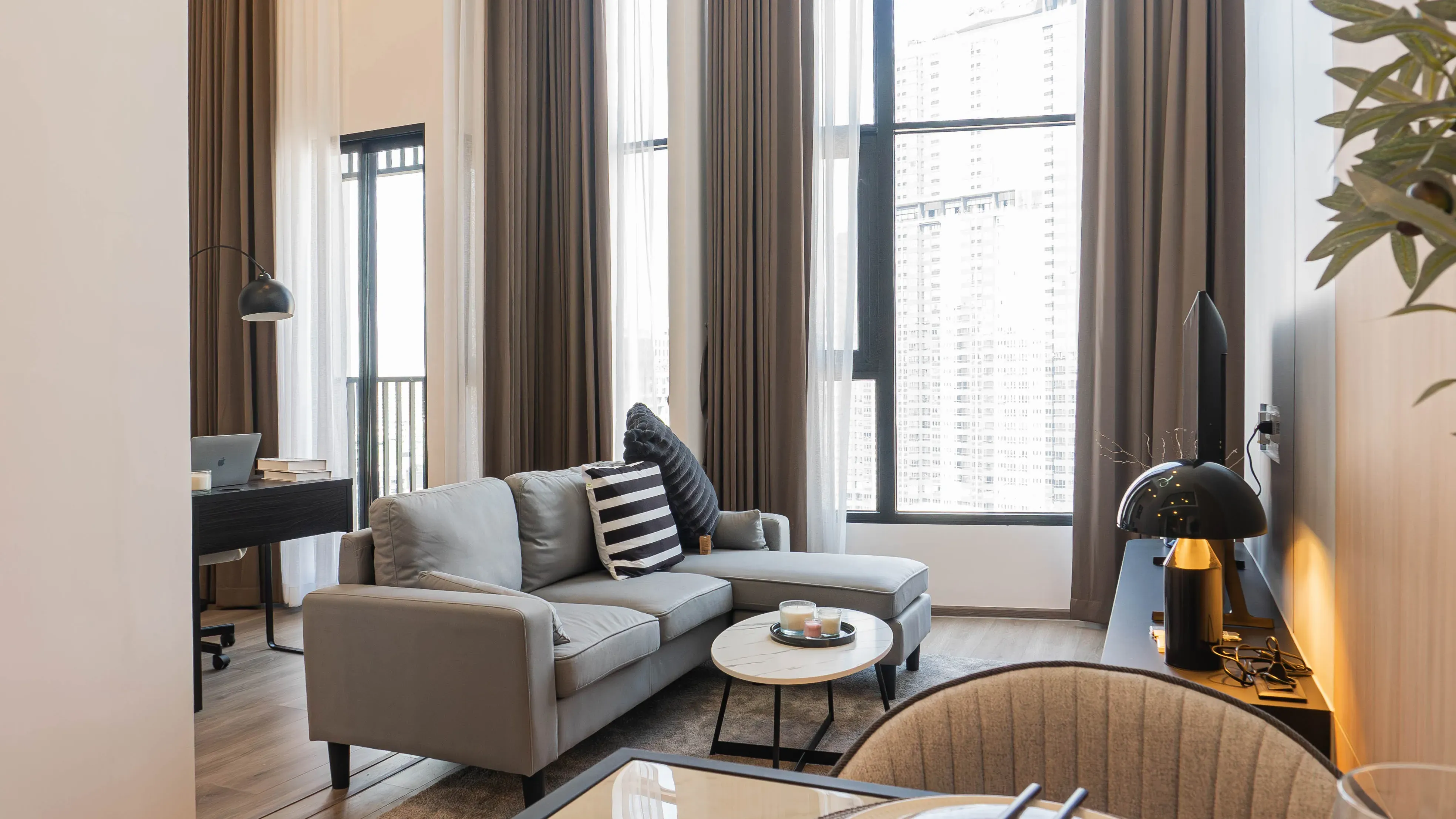 image-cover-living-room-real