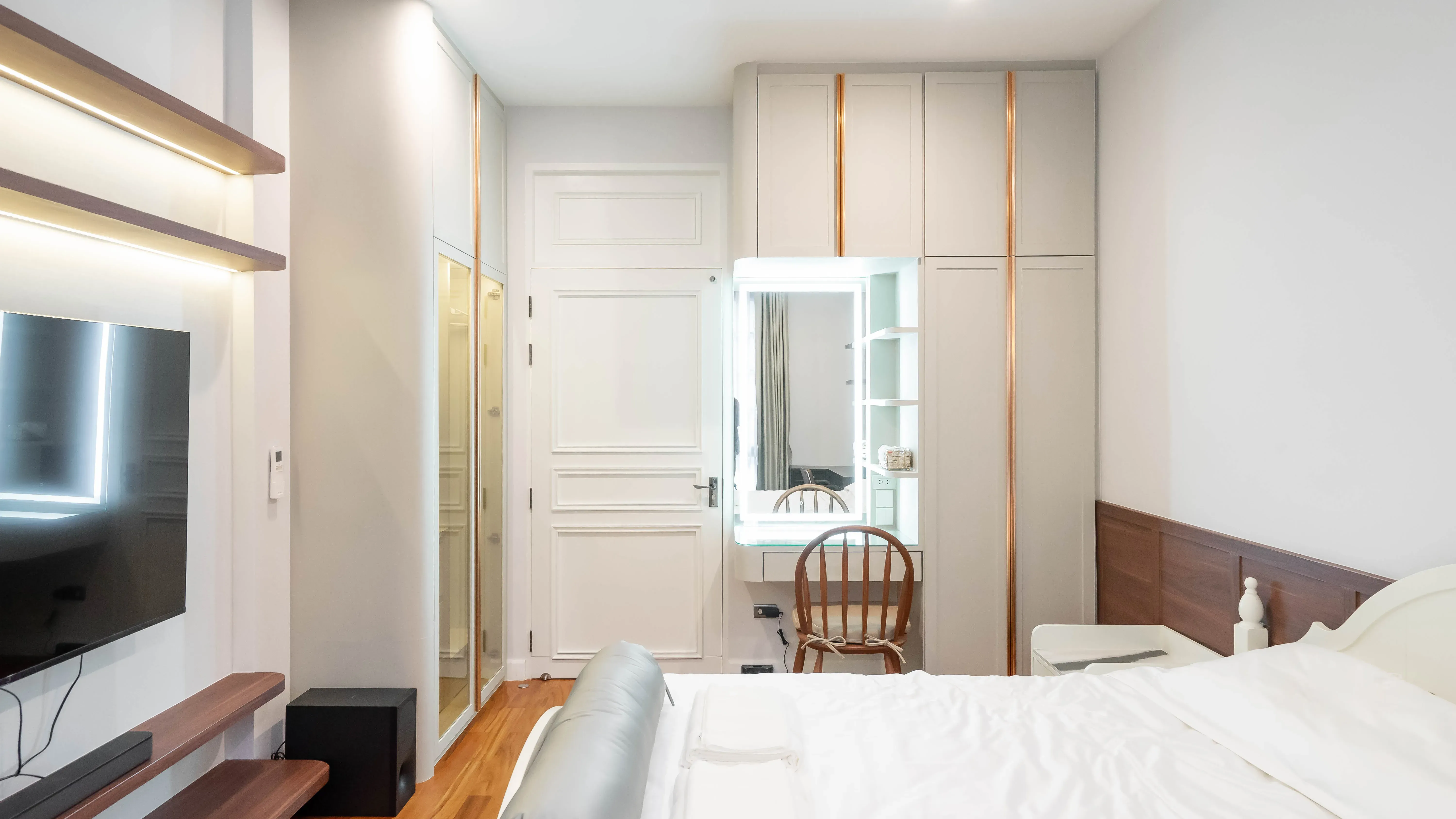 image-cover-real-bed-room