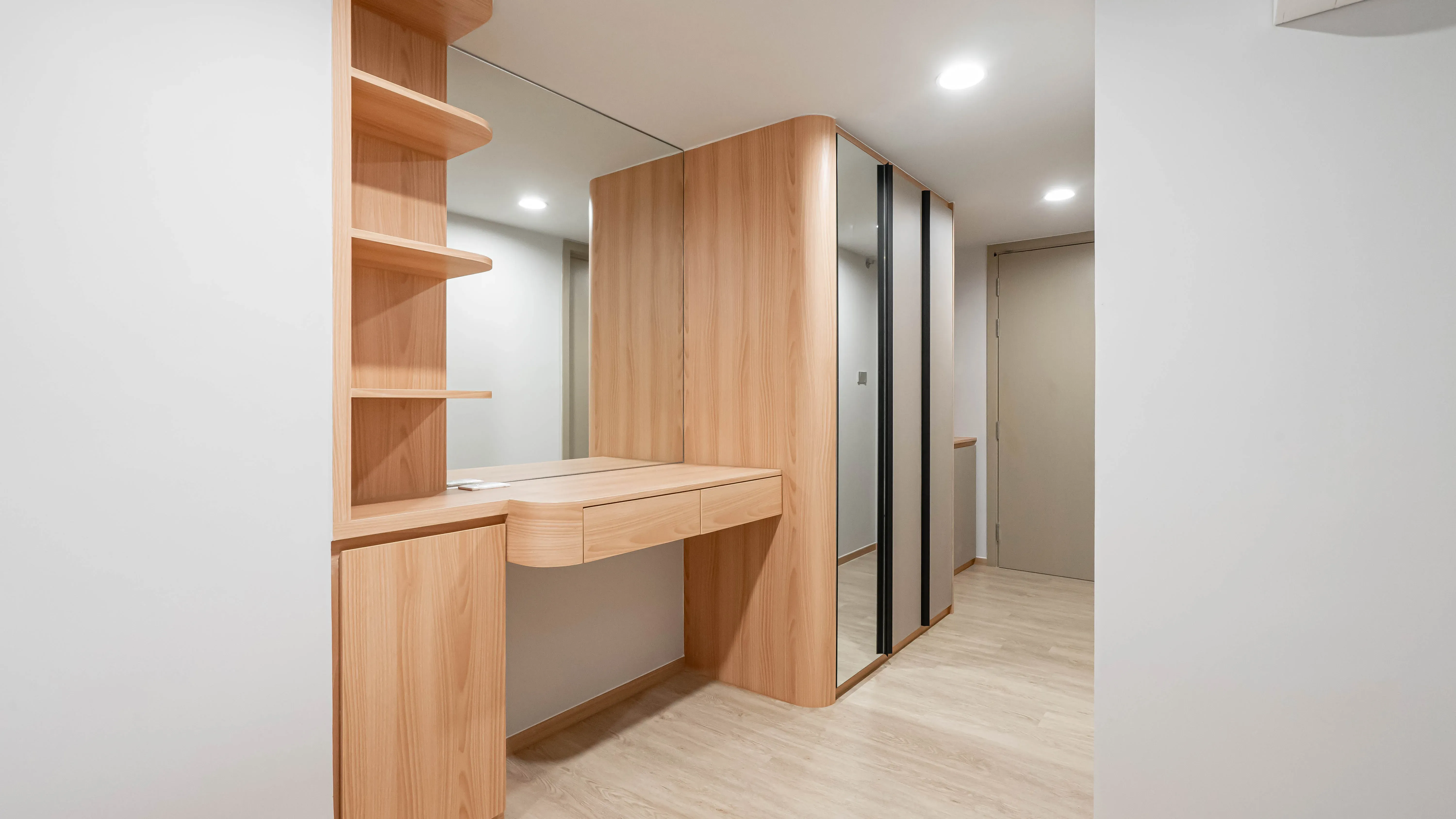 image-cover-bed-room-real