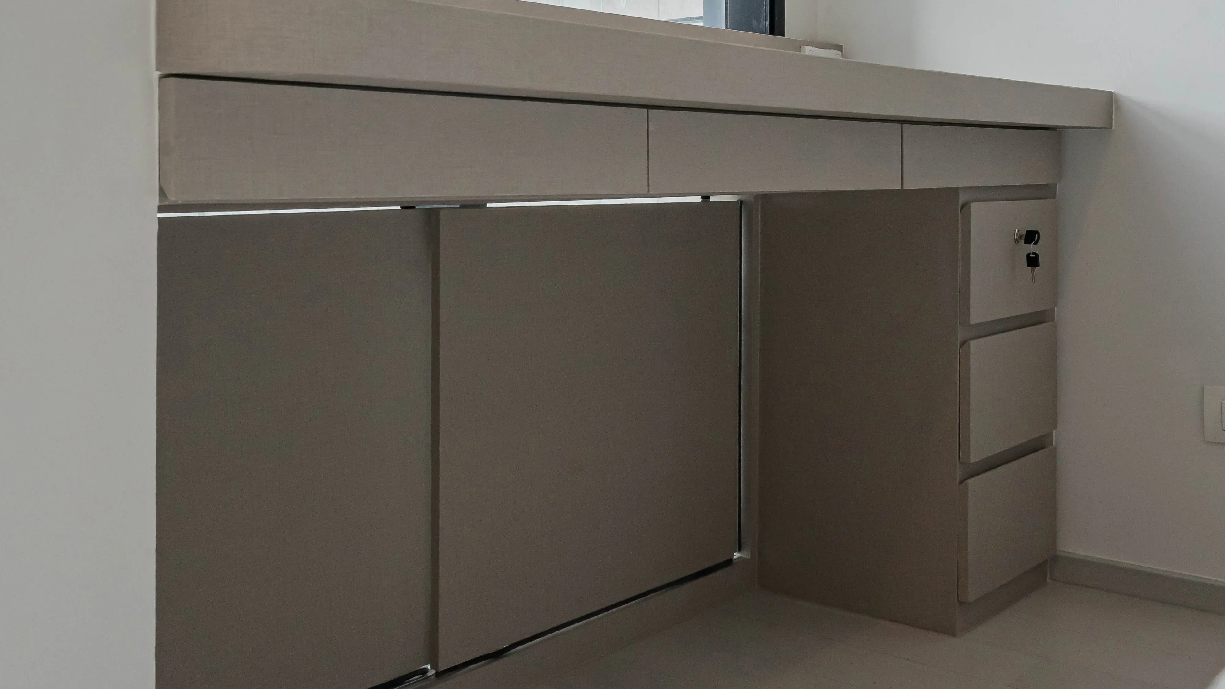 image-cover-bed-room-real