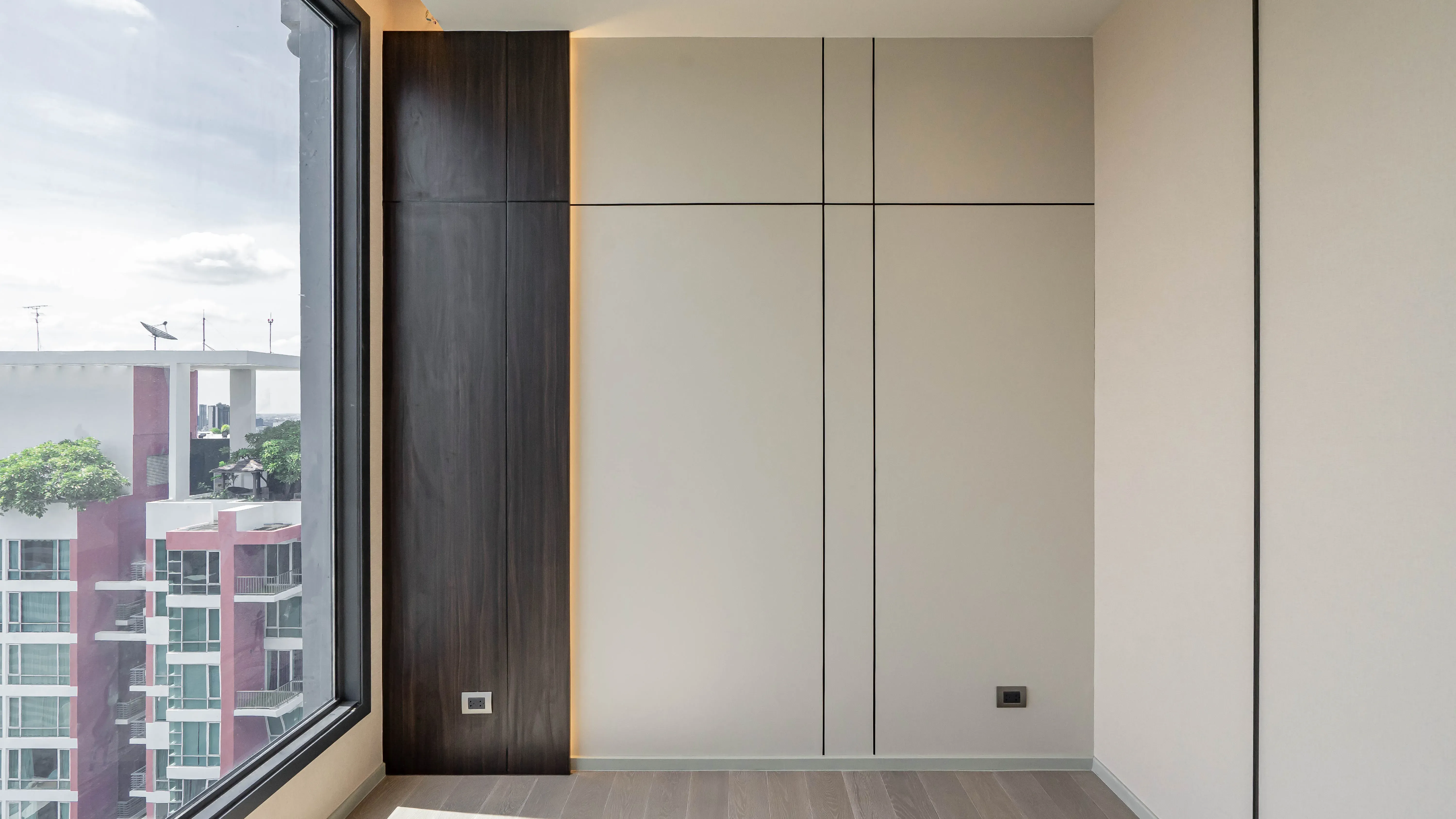 image-cover-bed-room-real