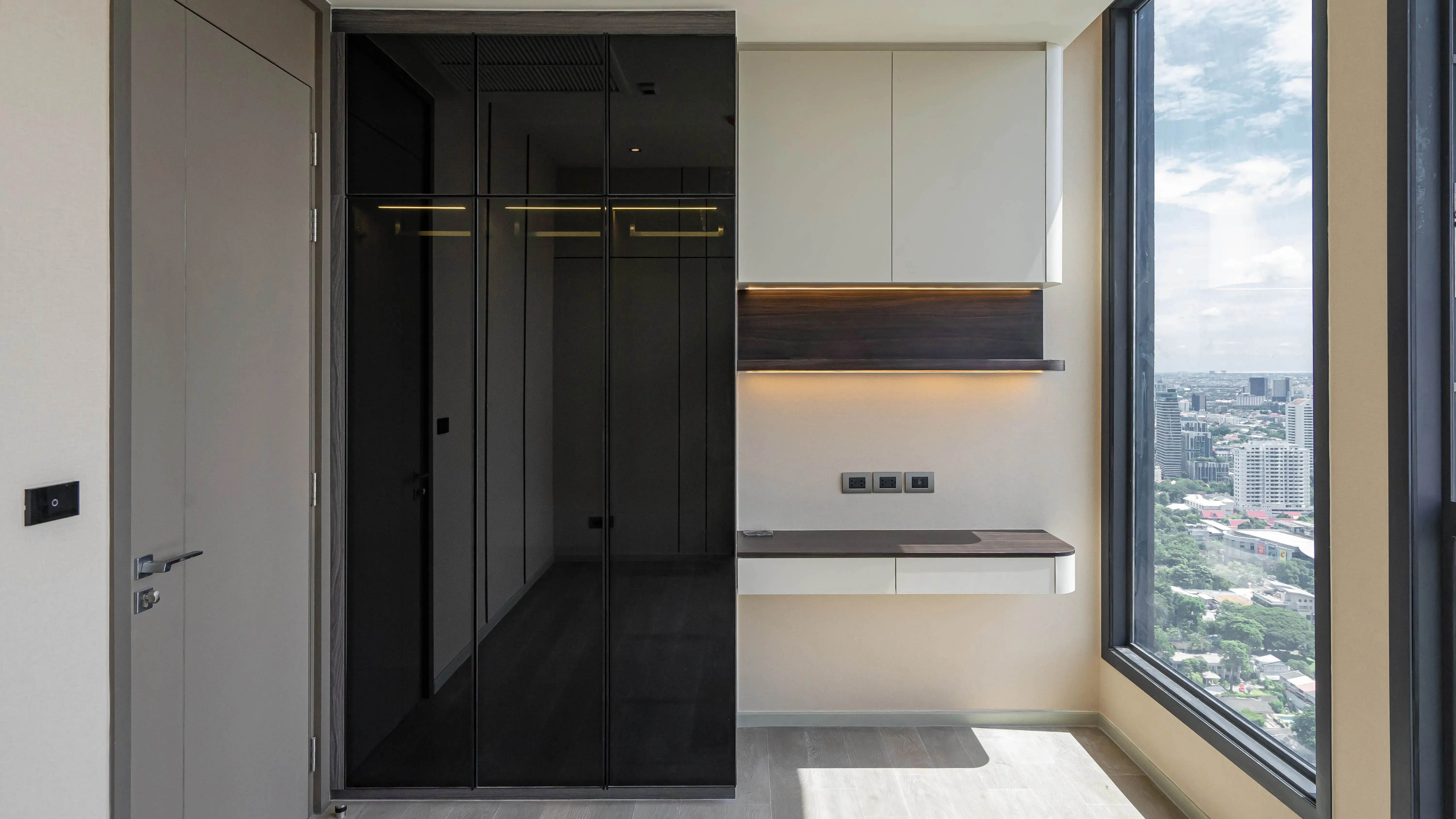 image-cover-bed-room-real