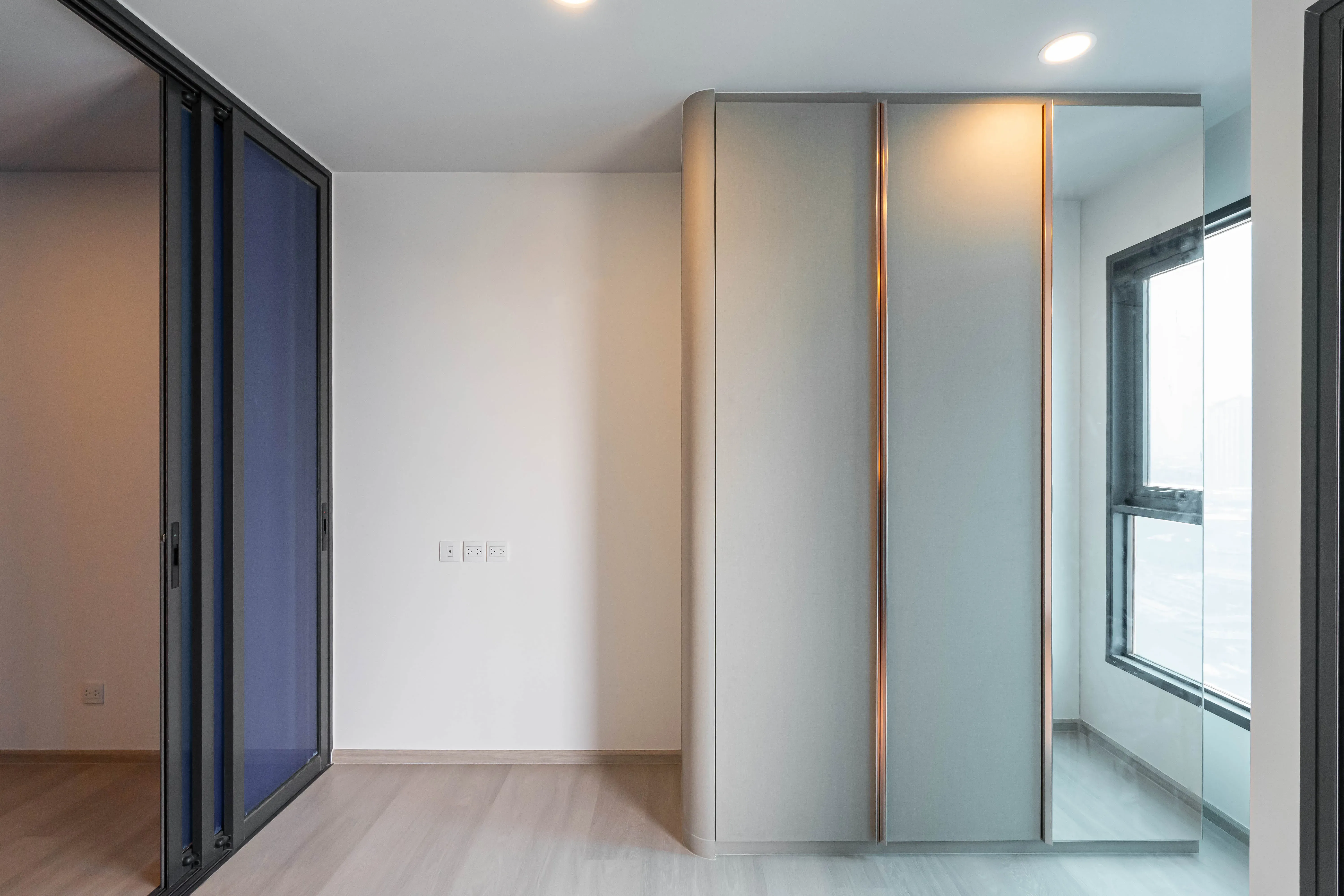 image-cover-bed-room-real