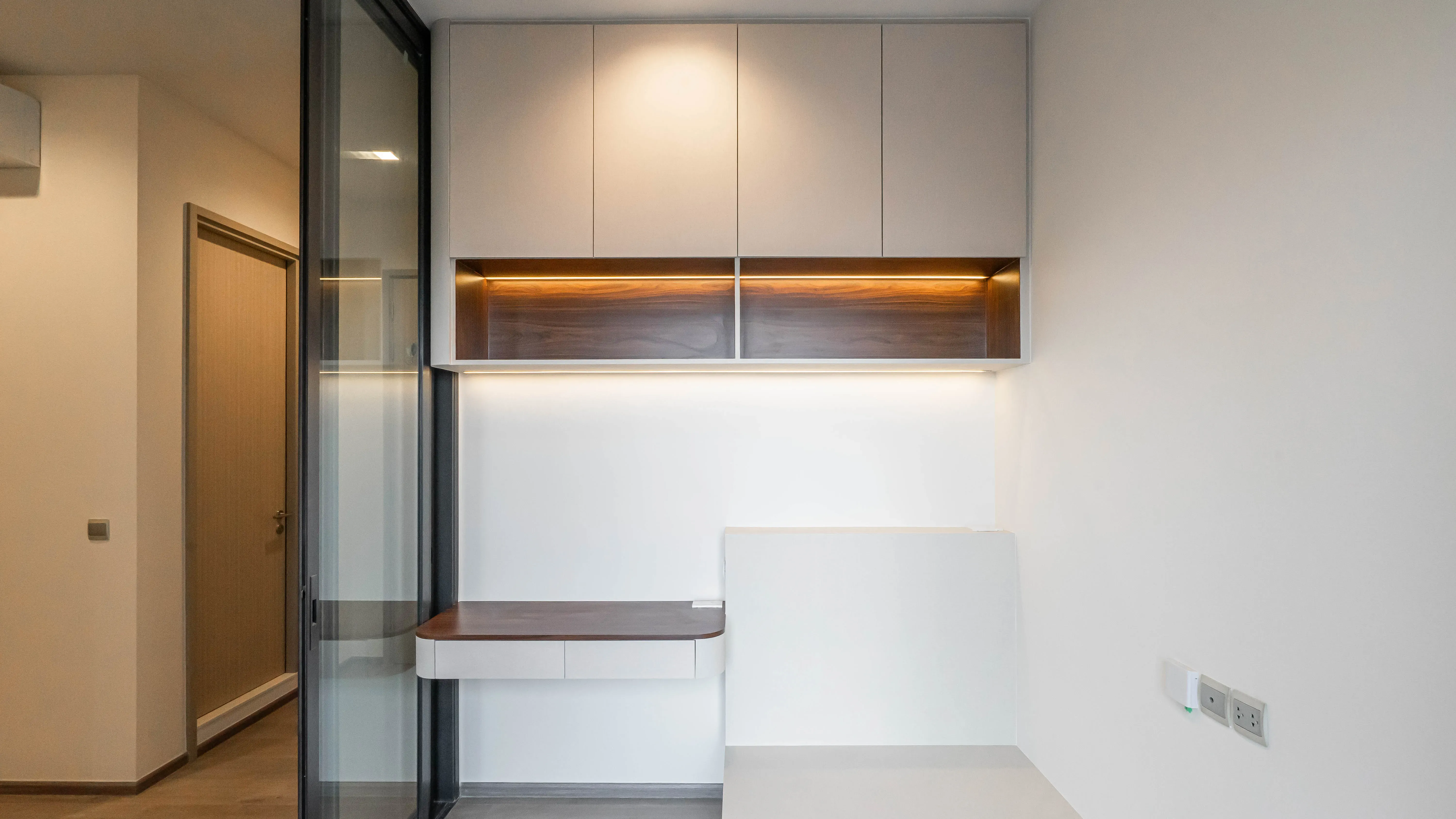 image-cover-bed-room-real