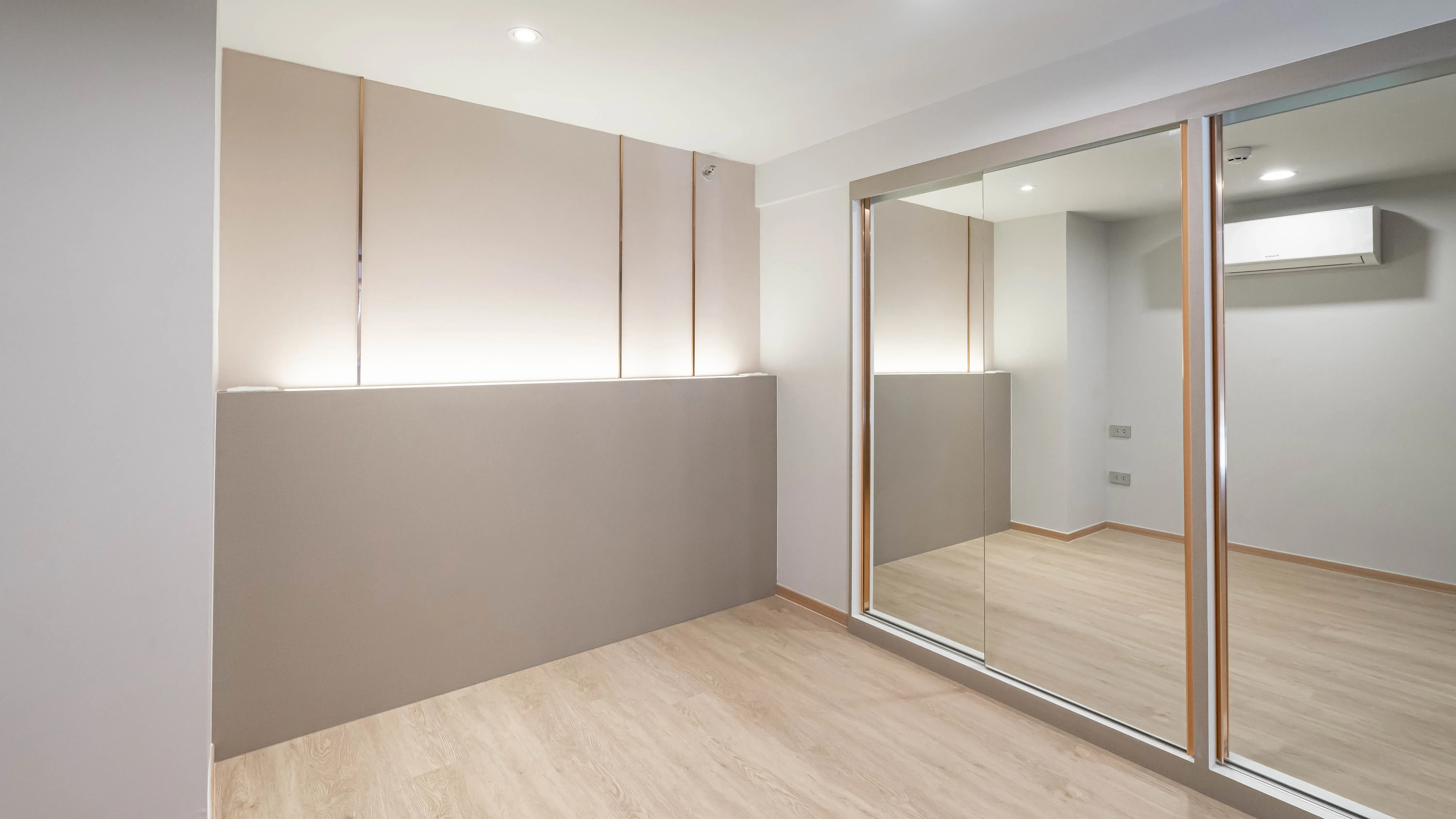 image-cover-bed-room-real