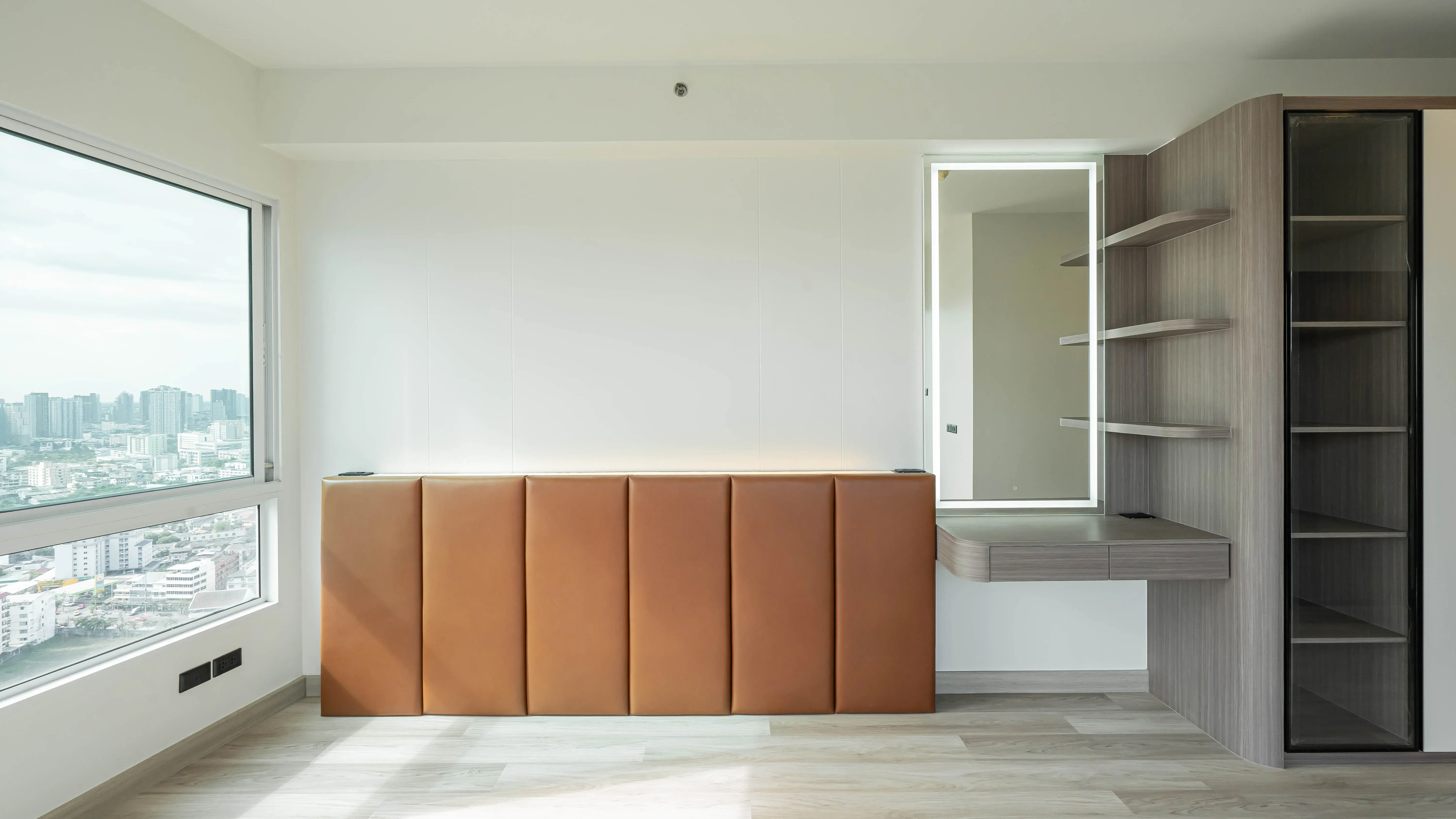 image-cover-bed-room-real