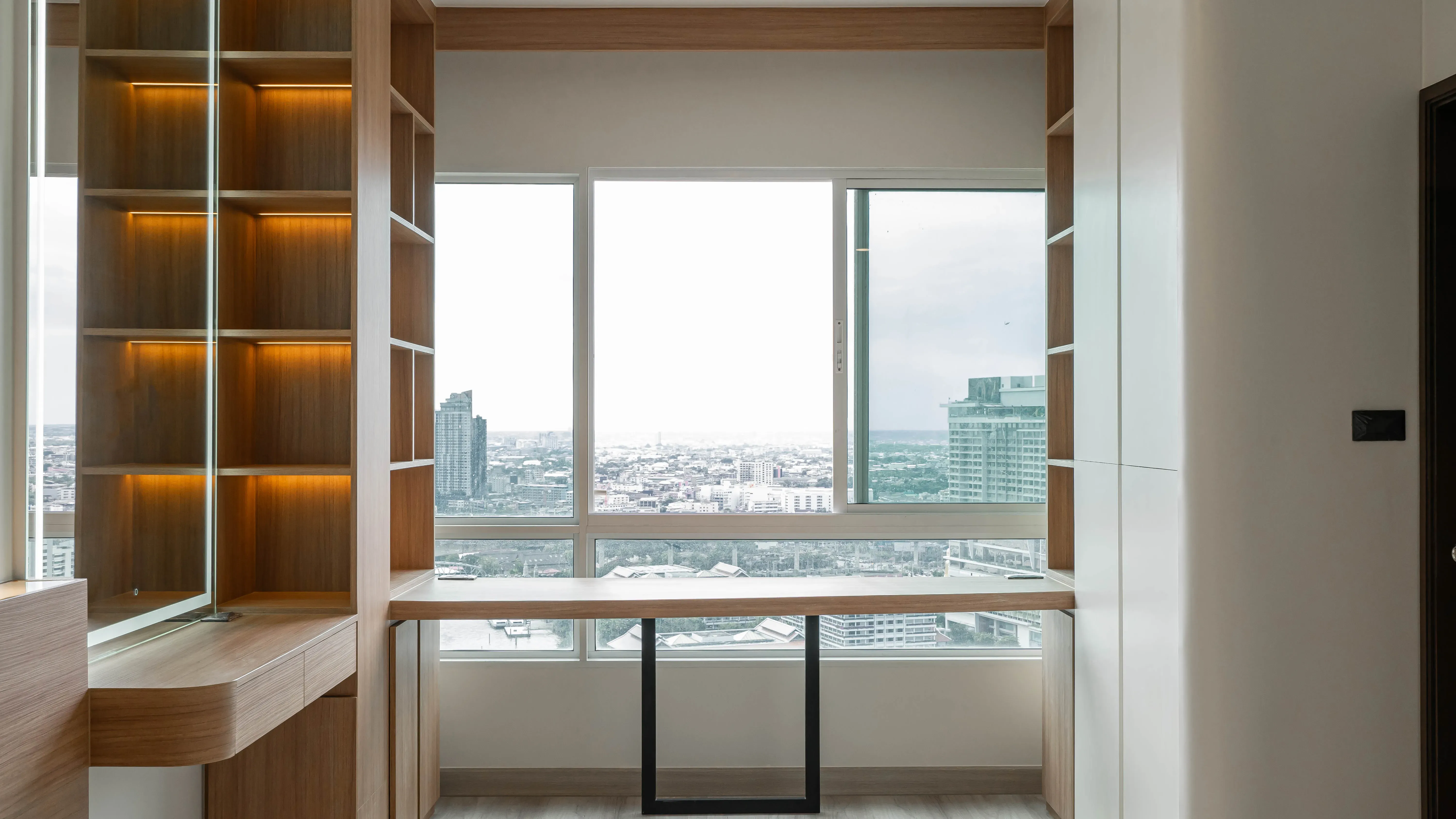 image-cover-bed-room-real