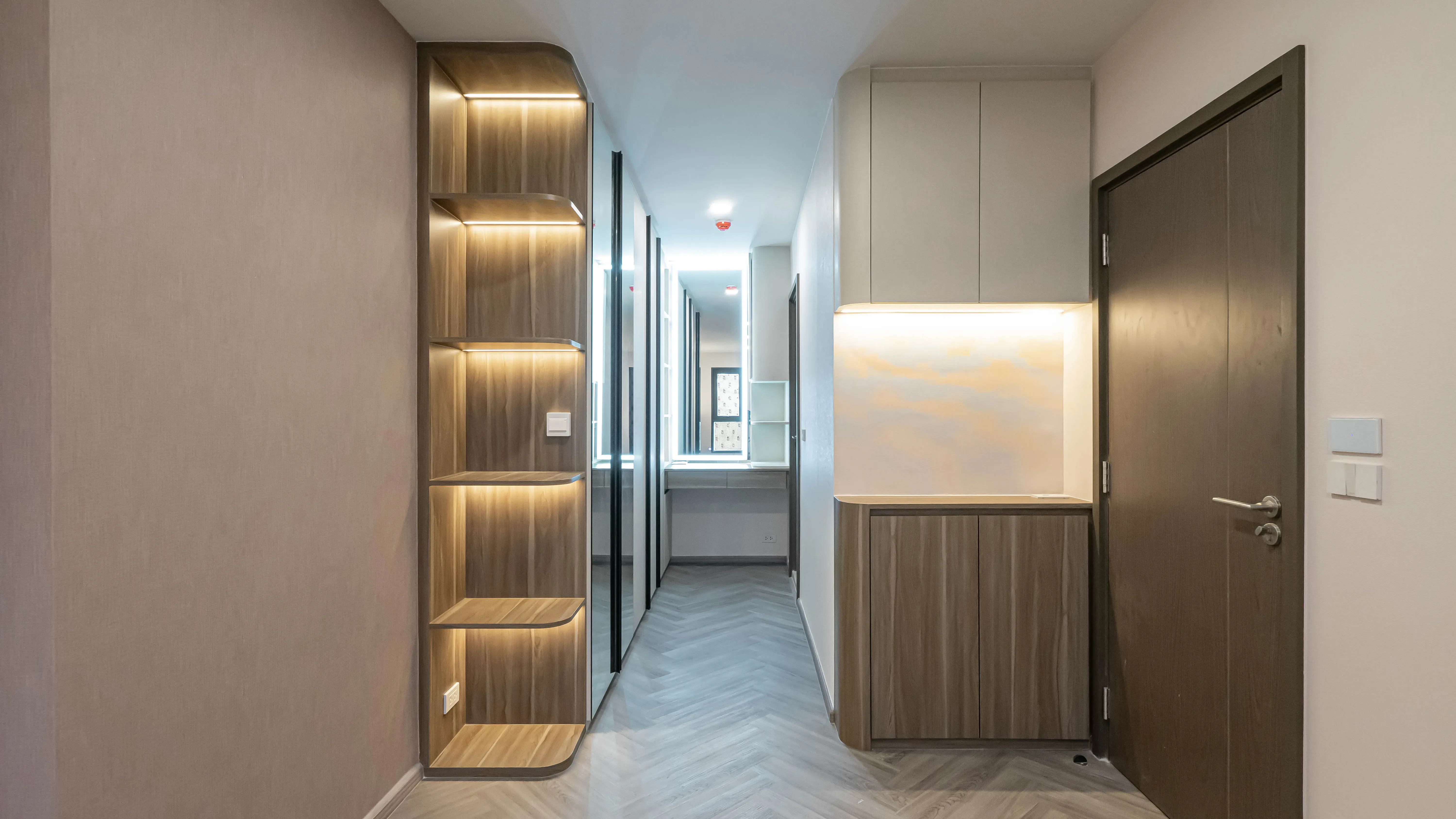 image-cover-bed-room-real