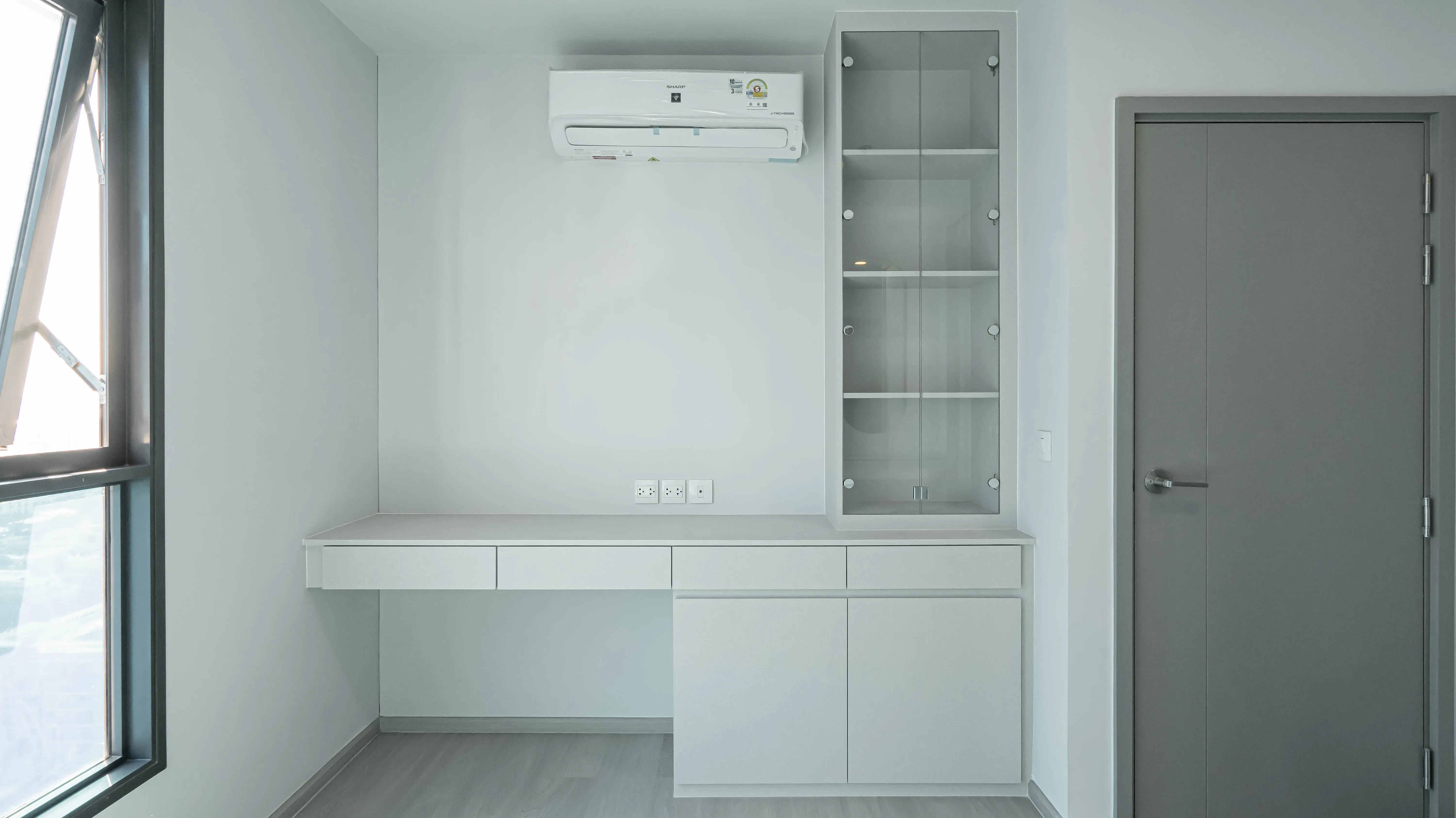 image-cover-bed-room-real