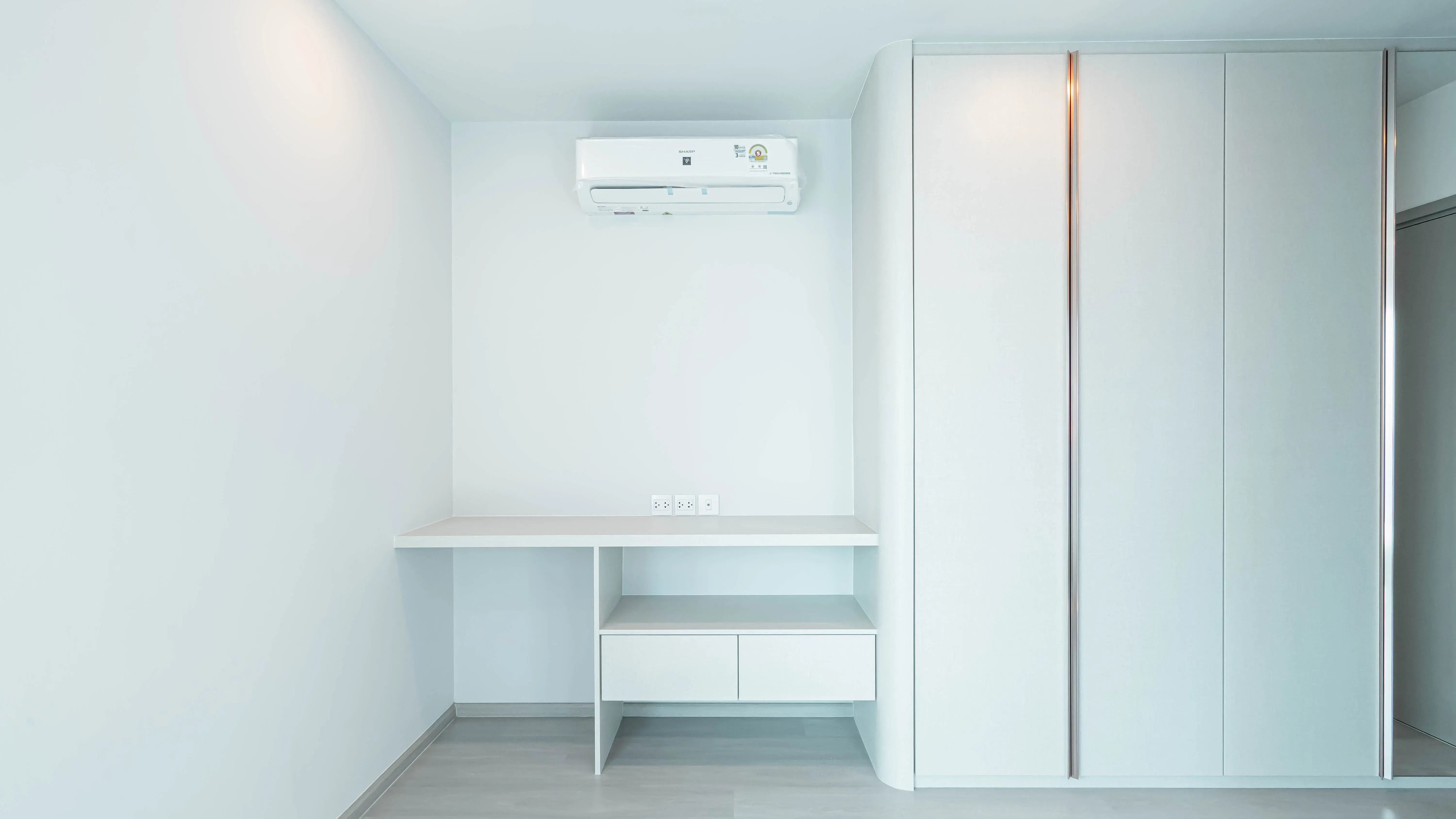 image-cover-bed-room-real