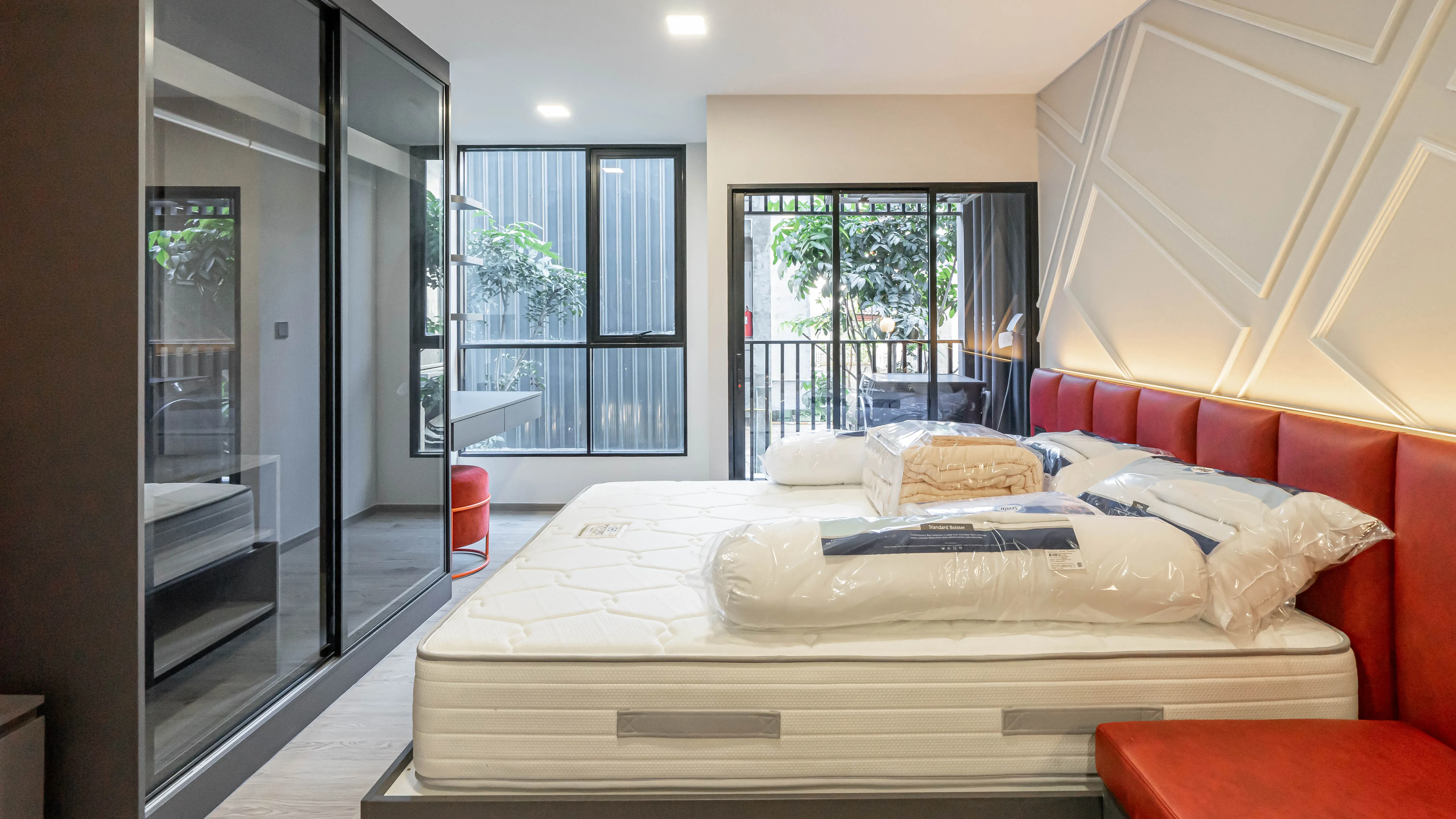 image-cover-real-bed-room