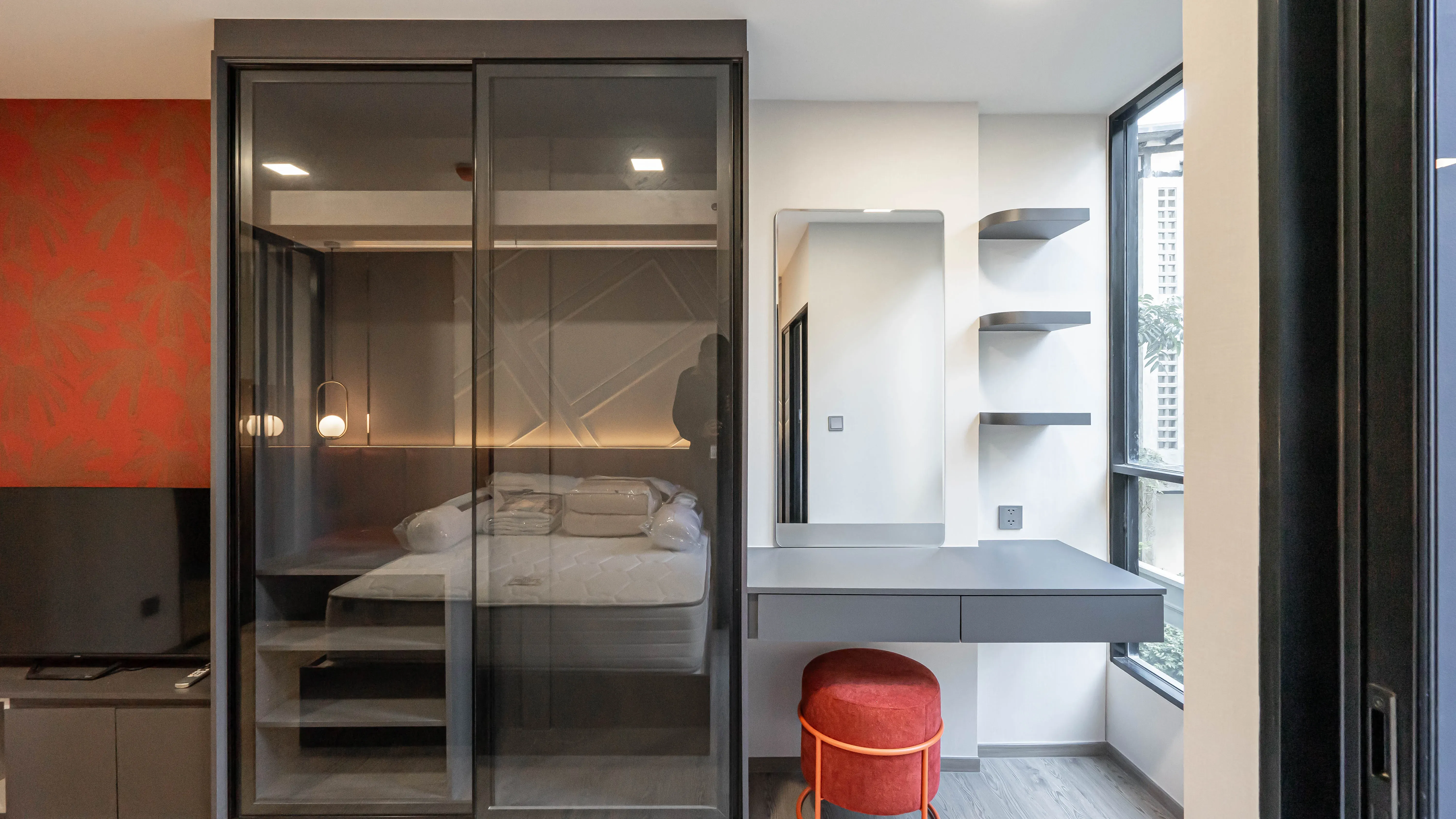 image-cover-bed-room-real