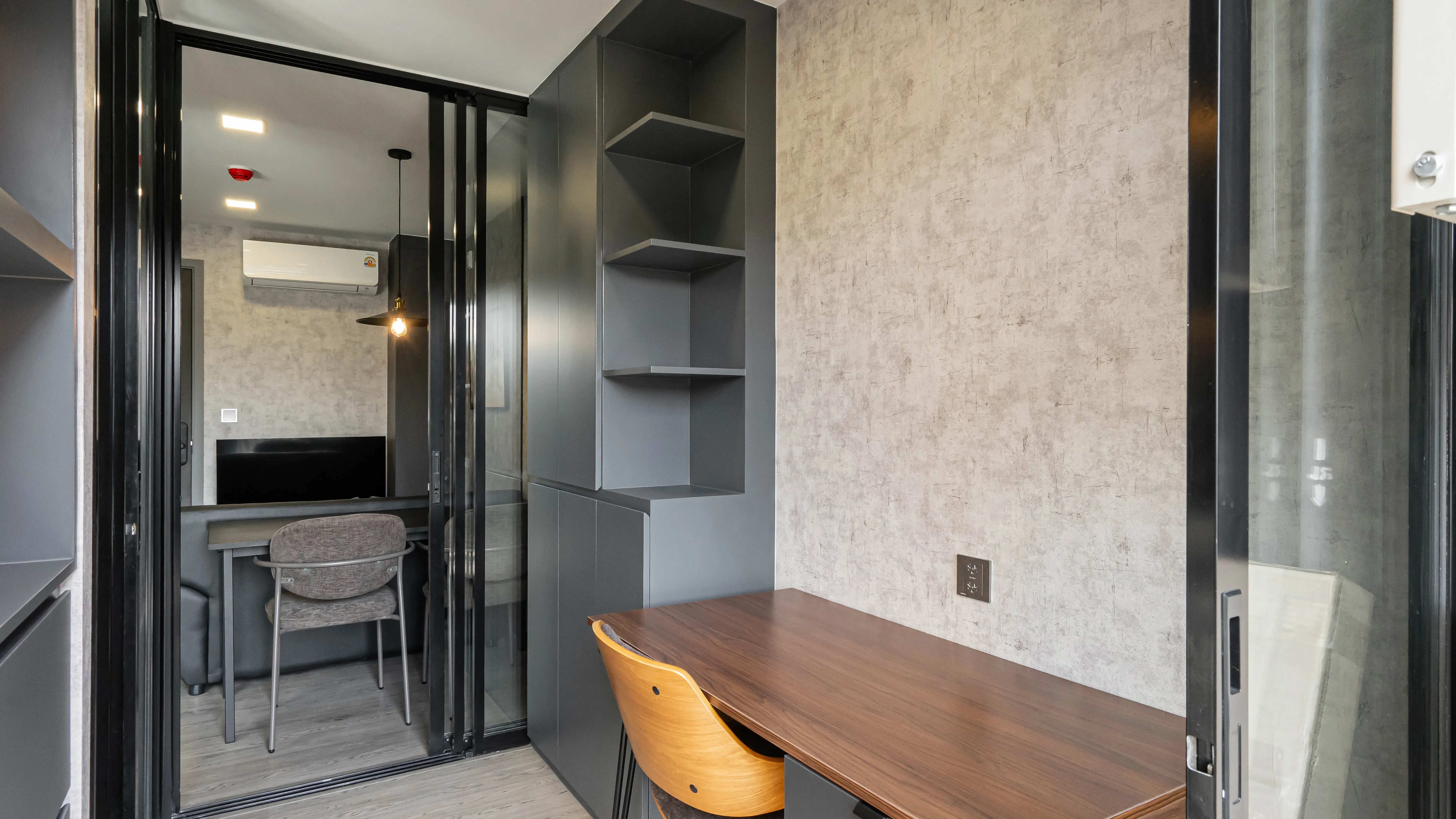 image-cover-working-room-real