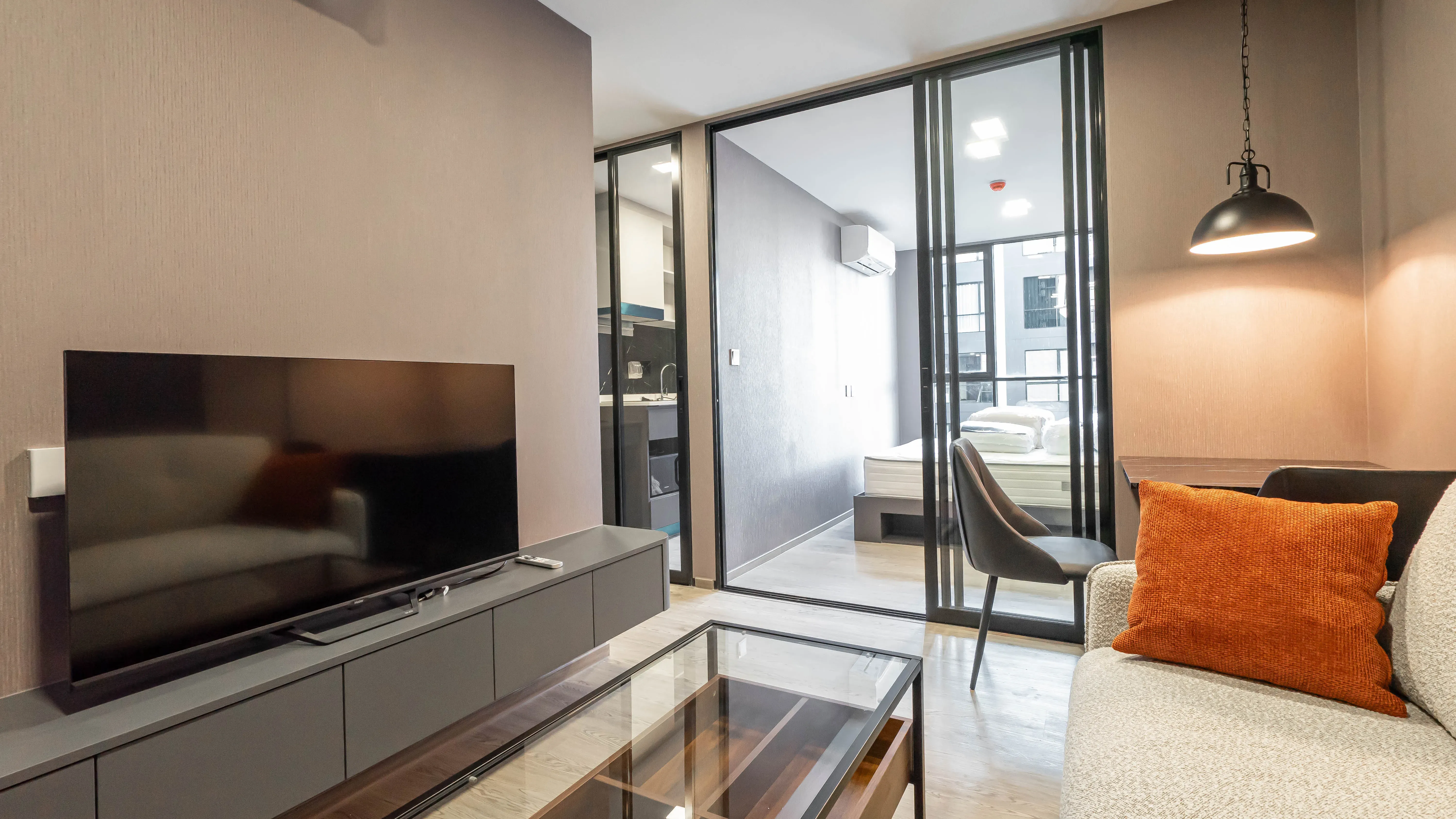 image-cover-living-room-real