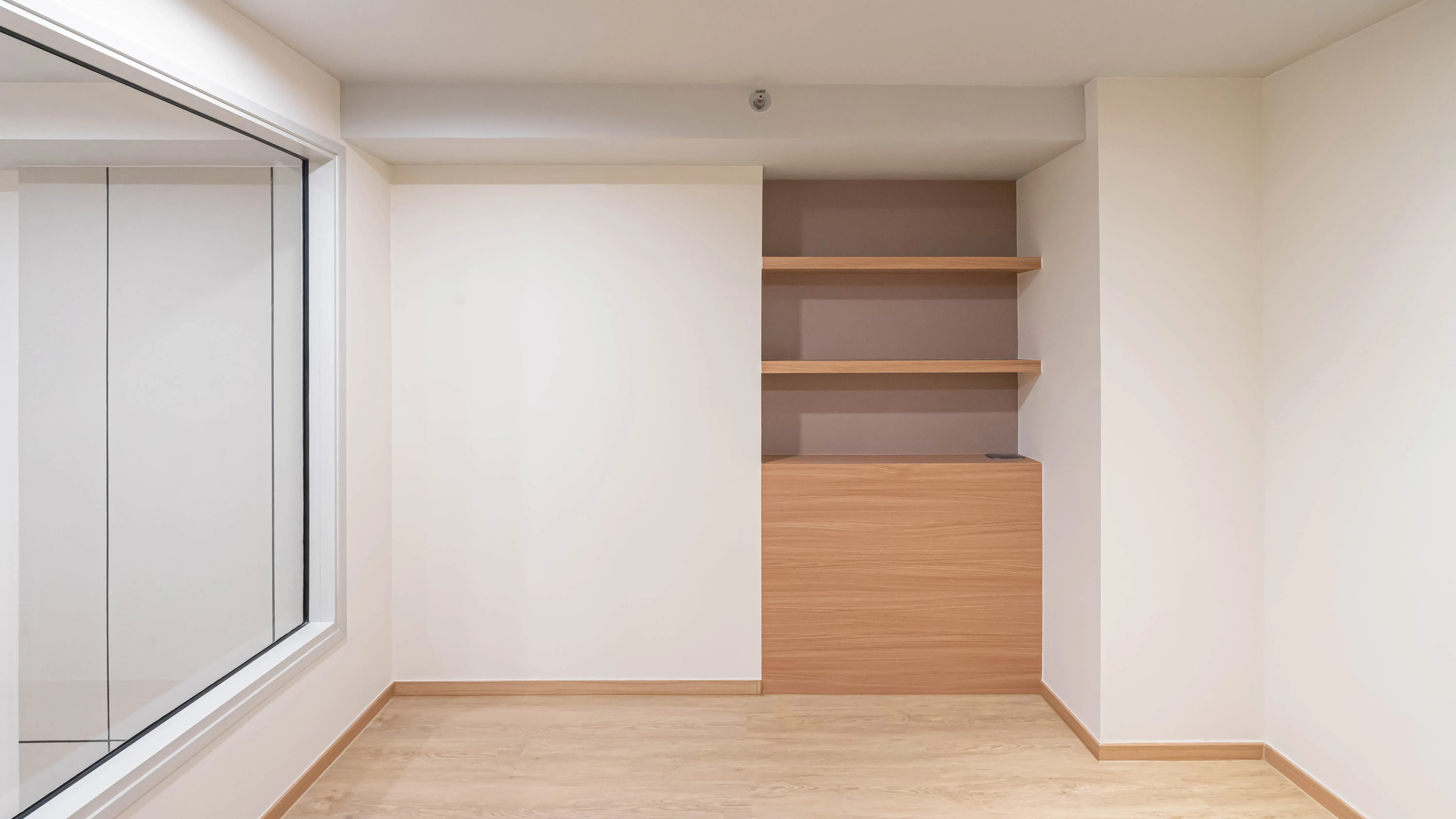 image-cover-bed-room-real