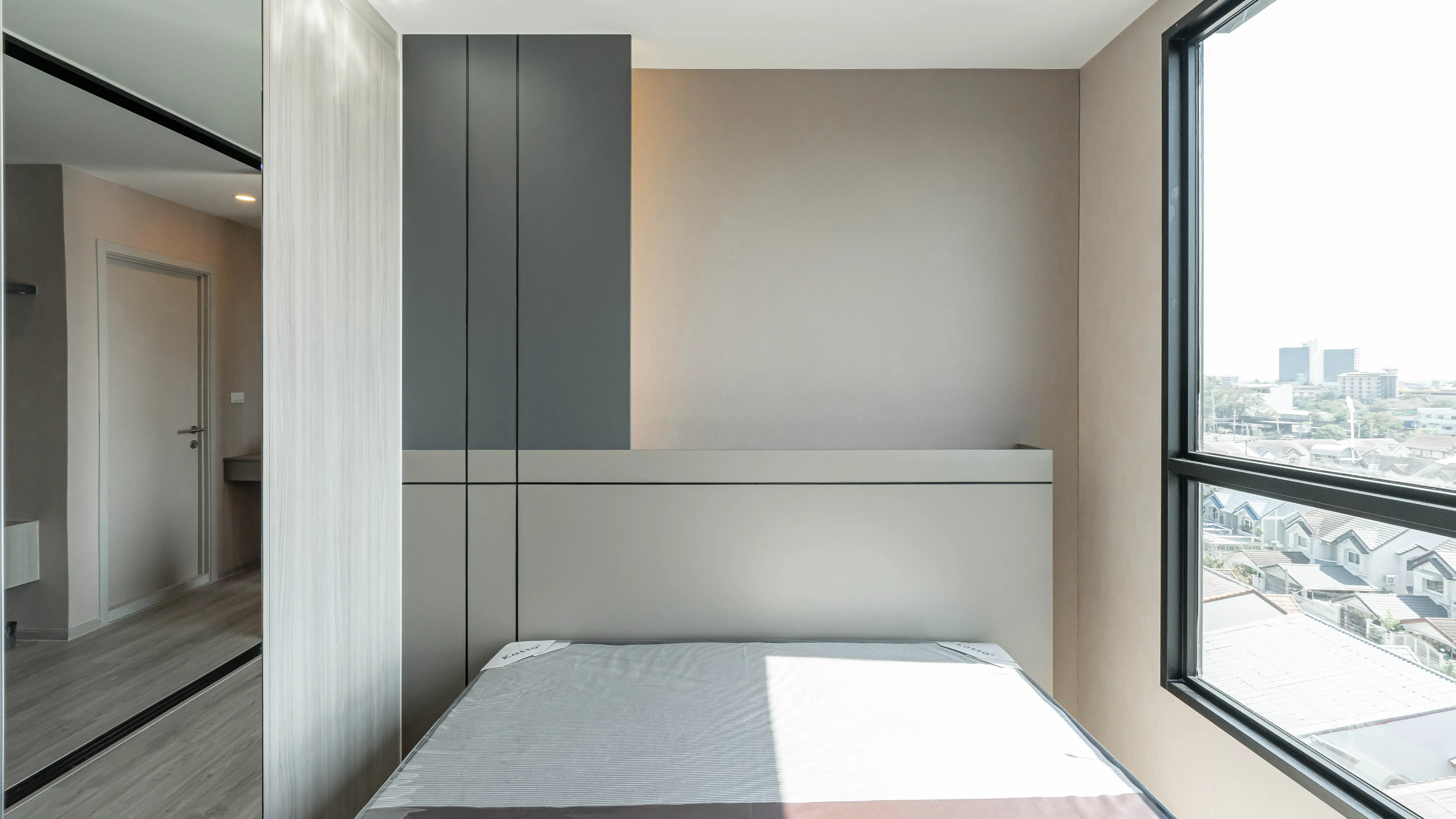 image-cover-bed-room-real