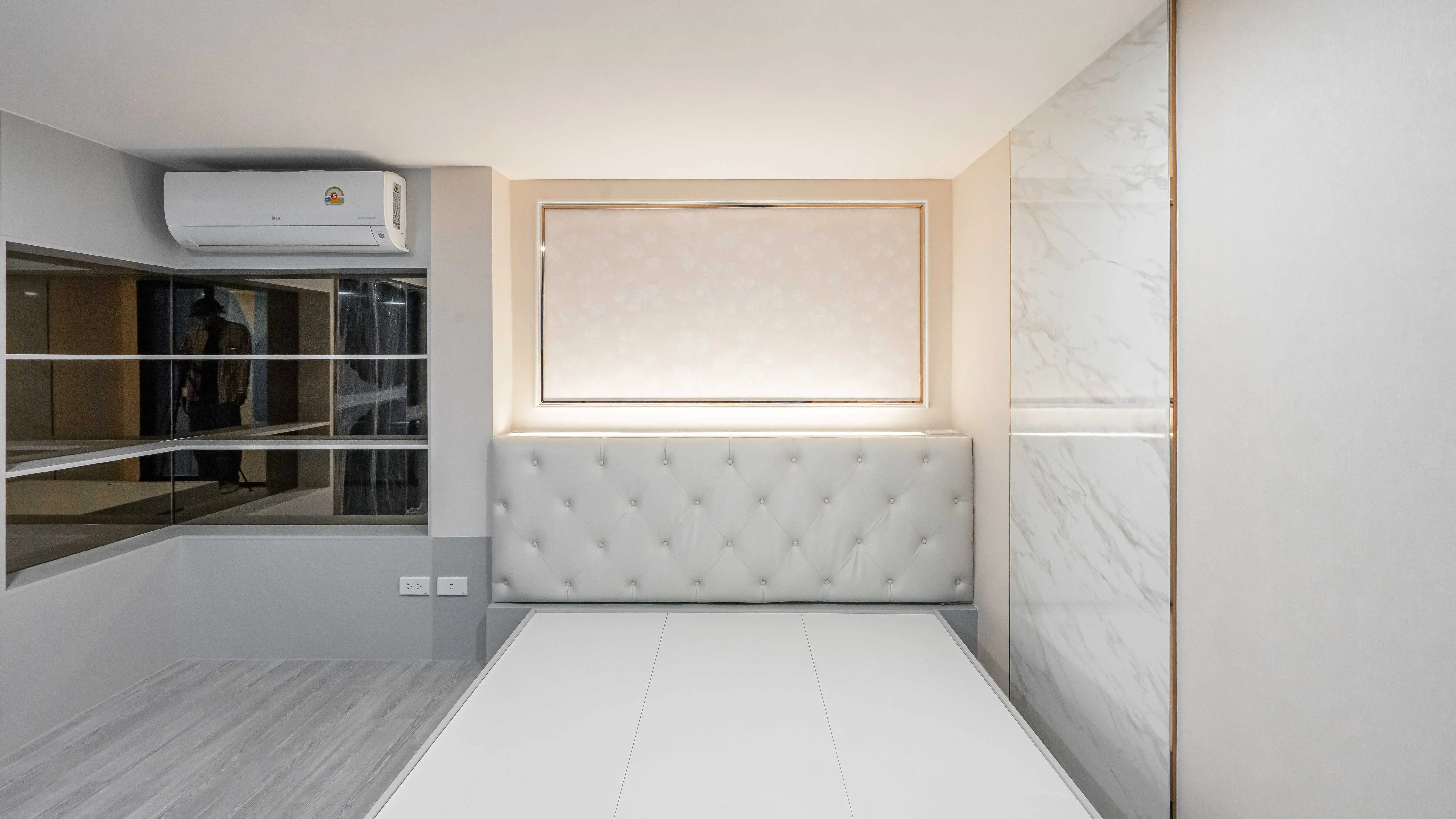 image-cover-bed-room-real