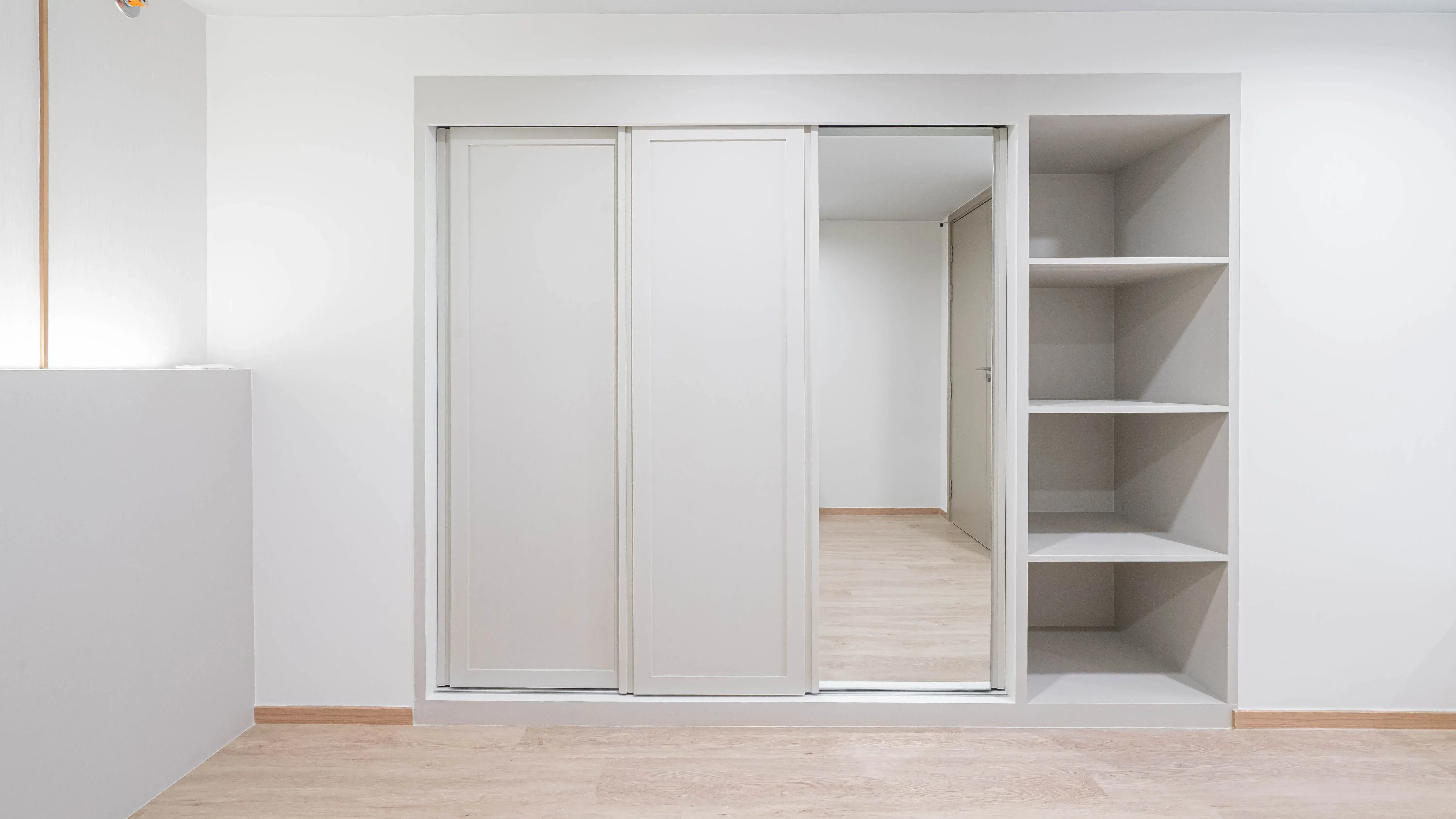 image-cover-bed-room-real