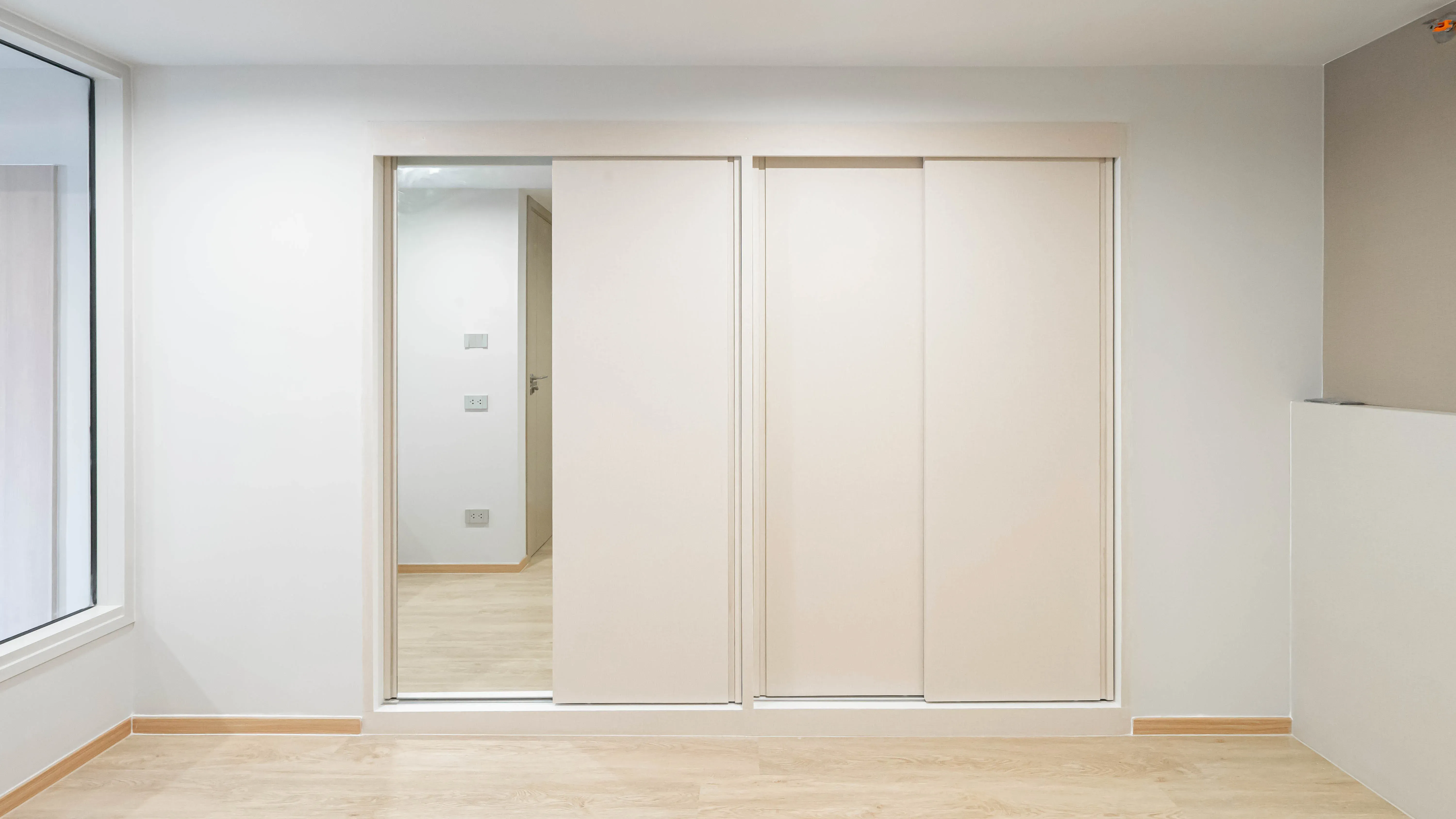 image-cover-bed-room-real